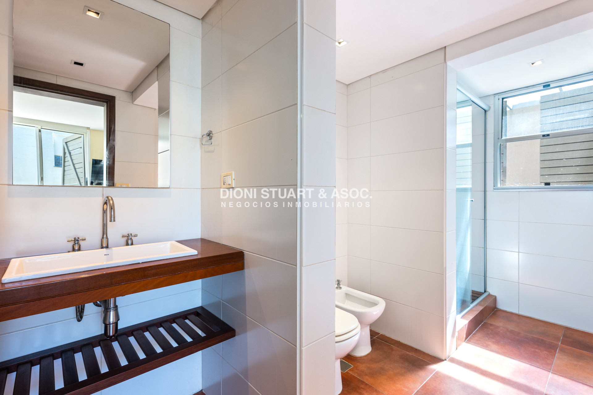 Casa ID.762 - CASA EN VENTA EN MONTOYA CERCA DEL MAR CON 5 DORMITORIOS - LA BARRA