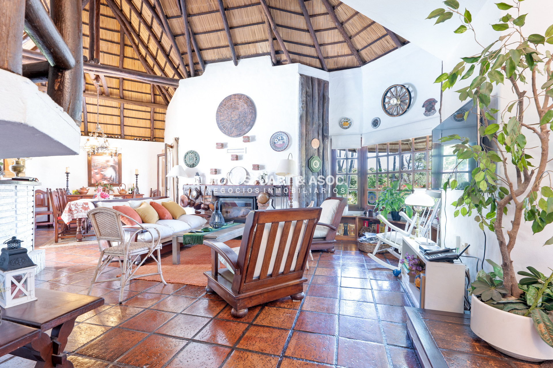 Casa ID.600 - Casa en Pinares - 5 Dorm - Arq. Margoniner