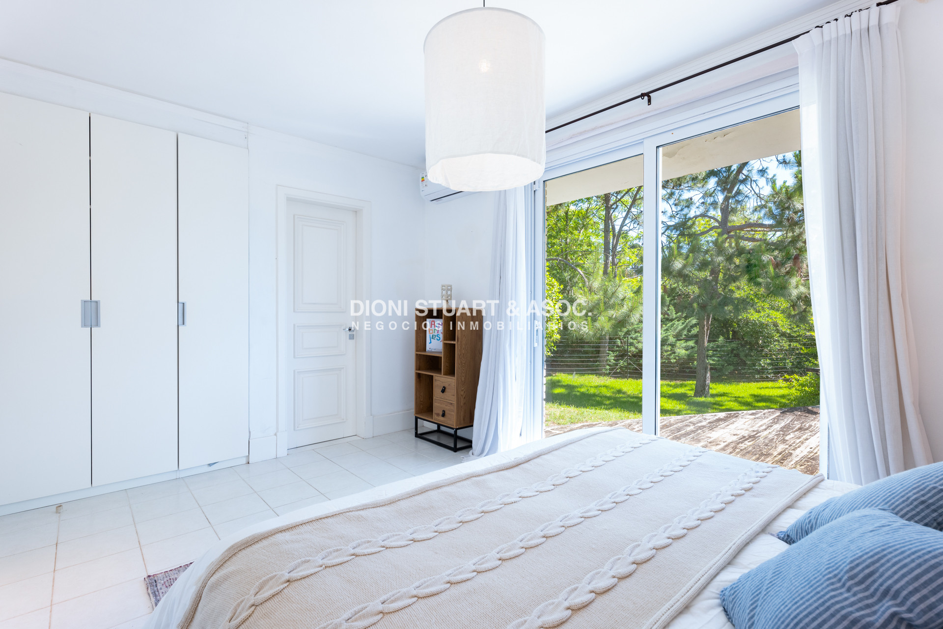 Casa ID.857 - CASA EN VENTA EN EL GOLF DE 4 DORMITORIOS Y DEP. - VISTA DIRECTA AL GOLF