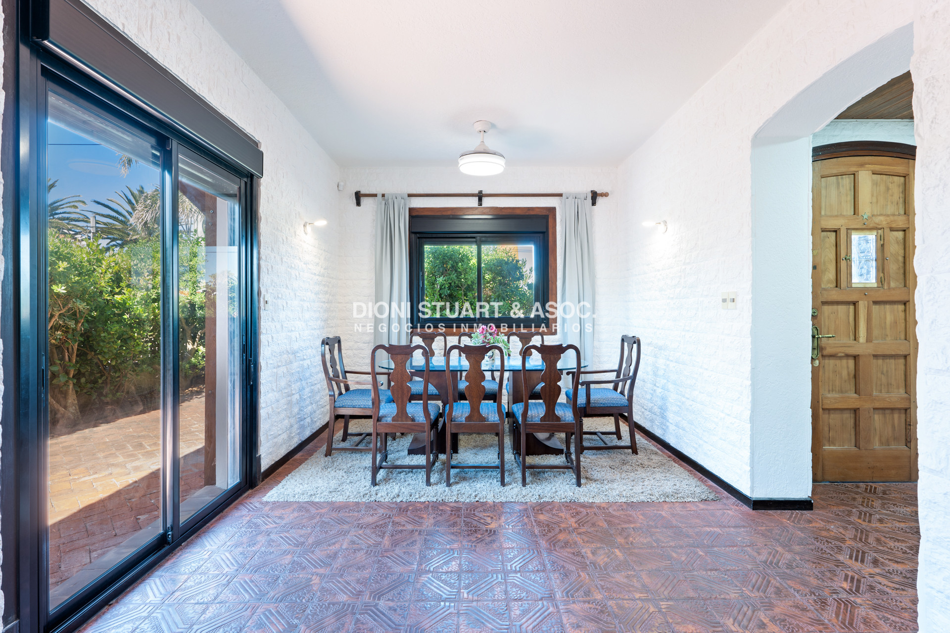 Casa ID.527 - CASA EN VENTA EN PUNTA DEL ESTE - 4 DORMITORIOS