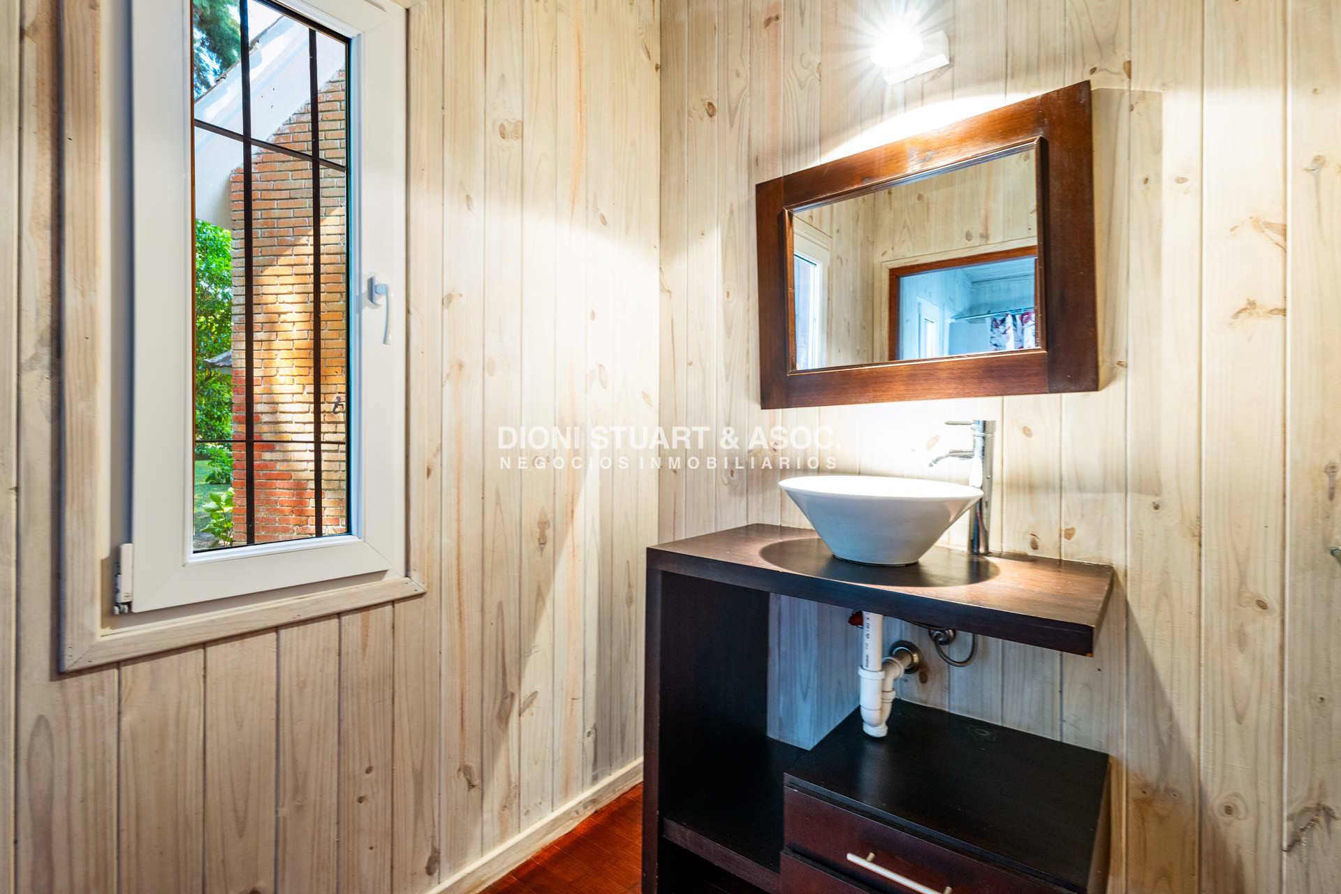 Casa ID.858 - Gran Casa en el Golf - 5 Dorm y Dep. - ARQ. ARTURO DUBOURG