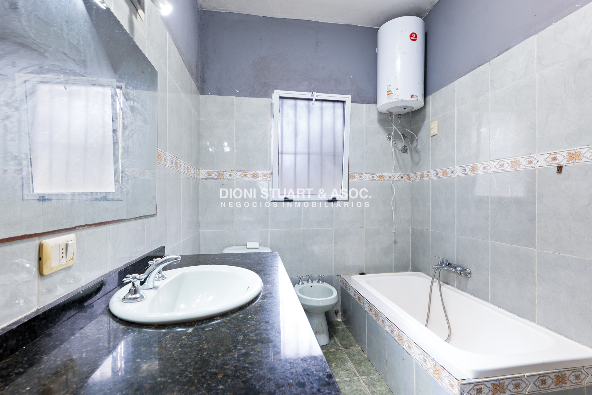 Casa ID.694 - Casa en Venta - Oportunidad - Jardines de Córdoba - 3 Dormitorios + Barbacoa + Dependencia