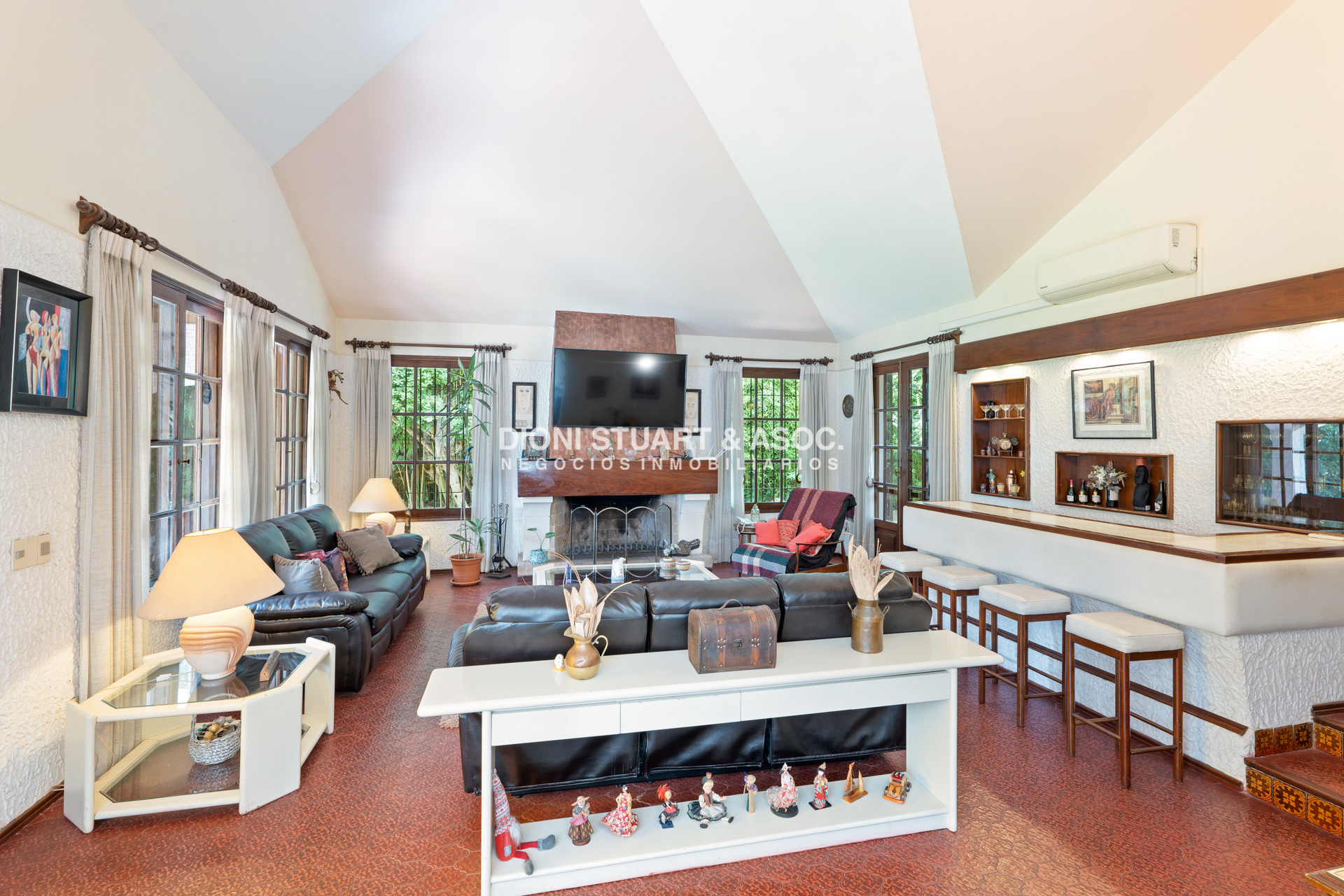 Casa ID.644 - OPORTUNIDAD - CASA EN ROOSEVELT - 5 DORMITORIOS Y 5 BAÑOS - PISCINA CLIMATIZADA