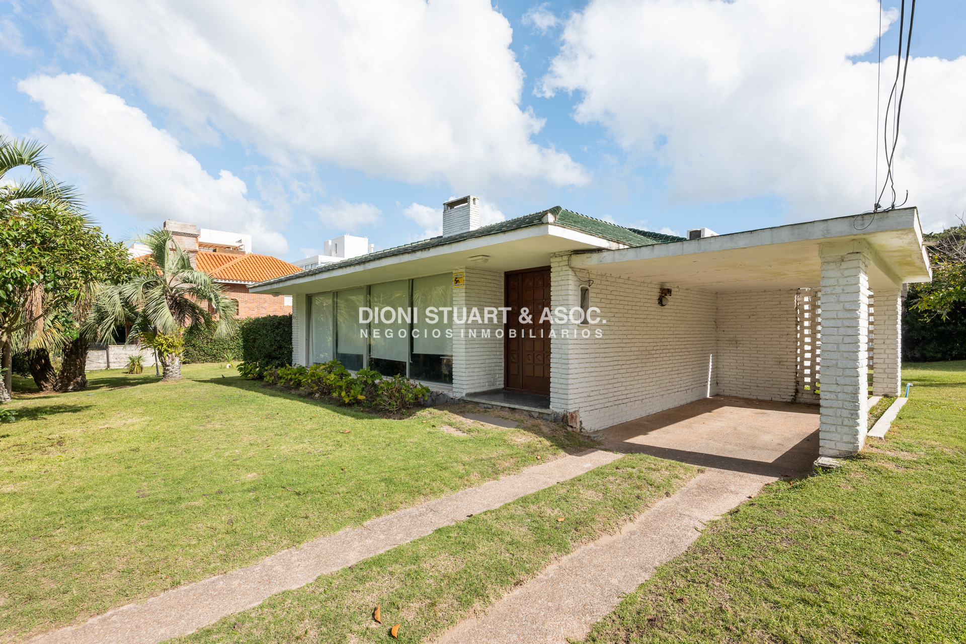 Casa ID.941 - CASA EN VENTA CERCA DEL MAR PLAYA BRAVA RINCON DEL INDIO - 4 DORMITORIOS + BARBACOA + PISCINA