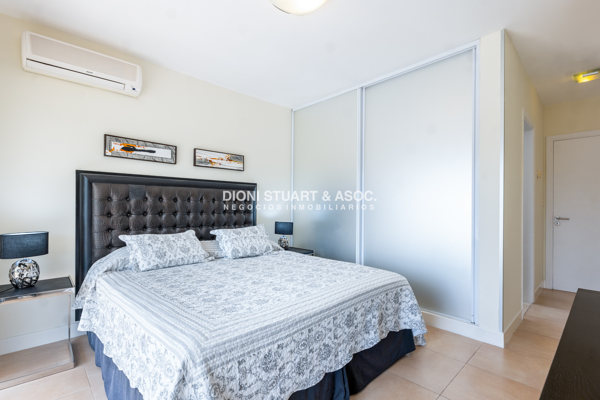 Casa ID.809 - Casa en Boluevard Park - 5 Dormitorios