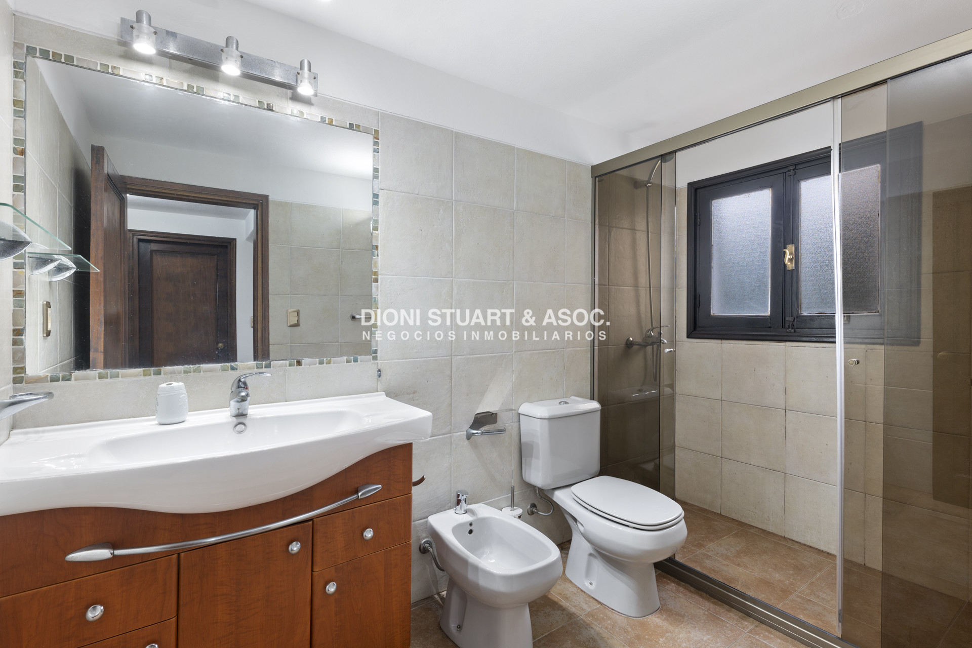 Casa ID.680 - CASA EN ALQUILER ANUAL EN LA MANSA - 5 DORMITORIOS - CON PISCINA