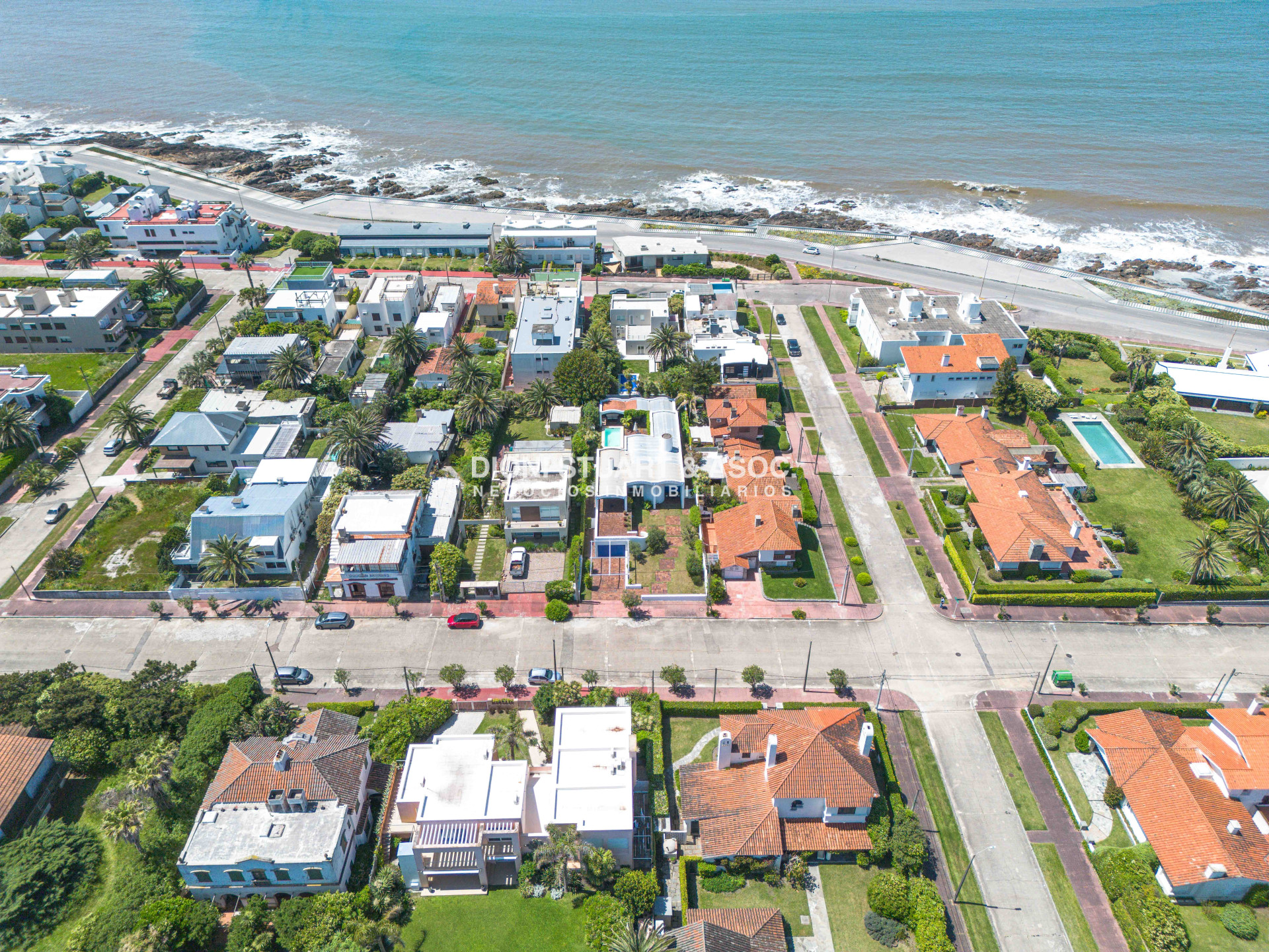 Casa ID.807 - CASA EN VENTA EN LA PENINSULA PUNTA DEL ESTE CON 4 DORMITORIOS