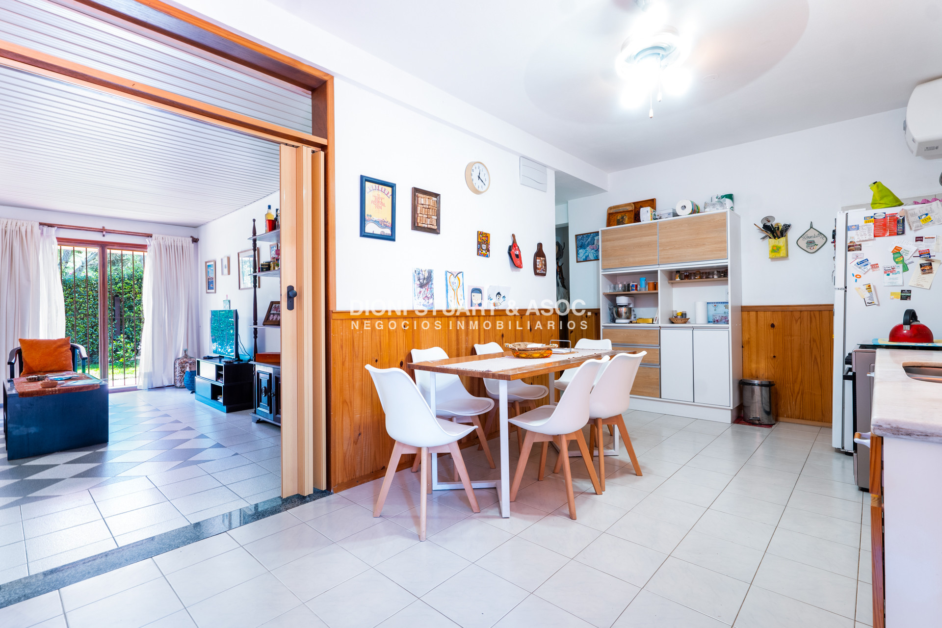 Casa ID.908 - CASA EN PLAYA MANSA - 5 DORMITORIOS - 5 BAÑOS - RECICLADA - CON PISCINA