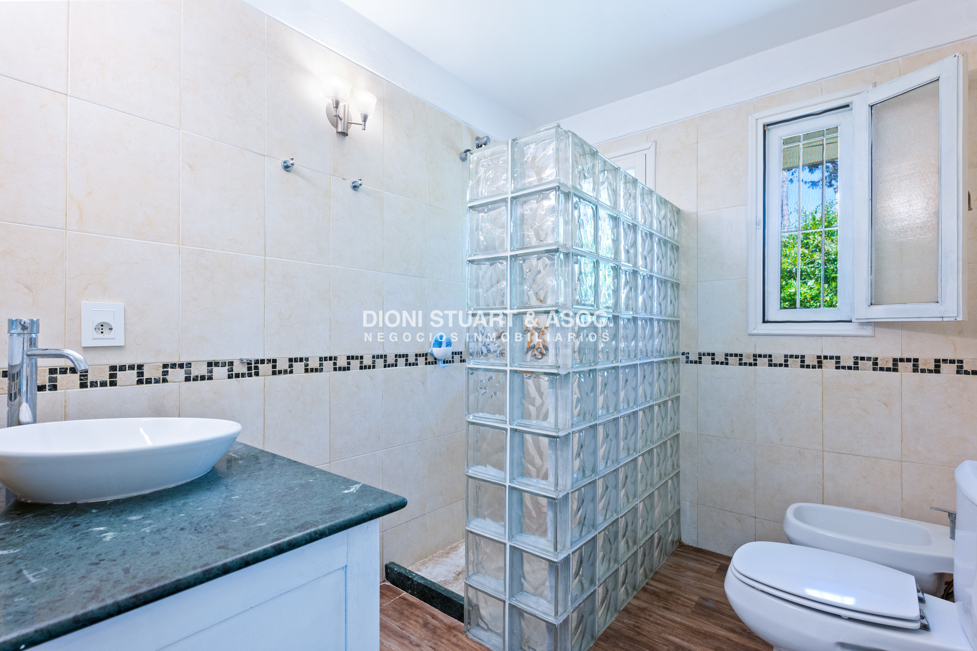 Casa ID.863 - Casa en La Mansa en Venta - 3 Dorm - Piscina