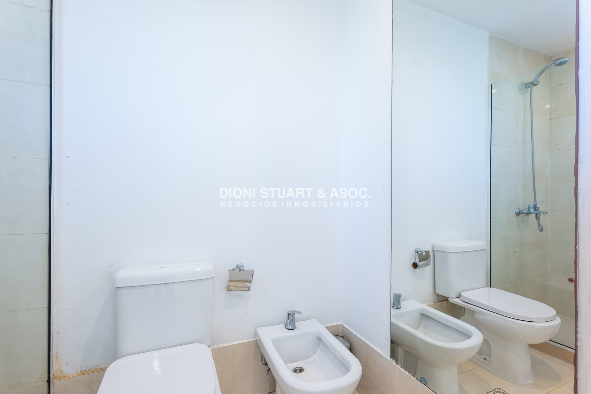 Casa ID.857 - CASA EN VENTA EN EL GOLF DE 4 DORMITORIOS Y DEP. - VISTA DIRECTA AL GOLF