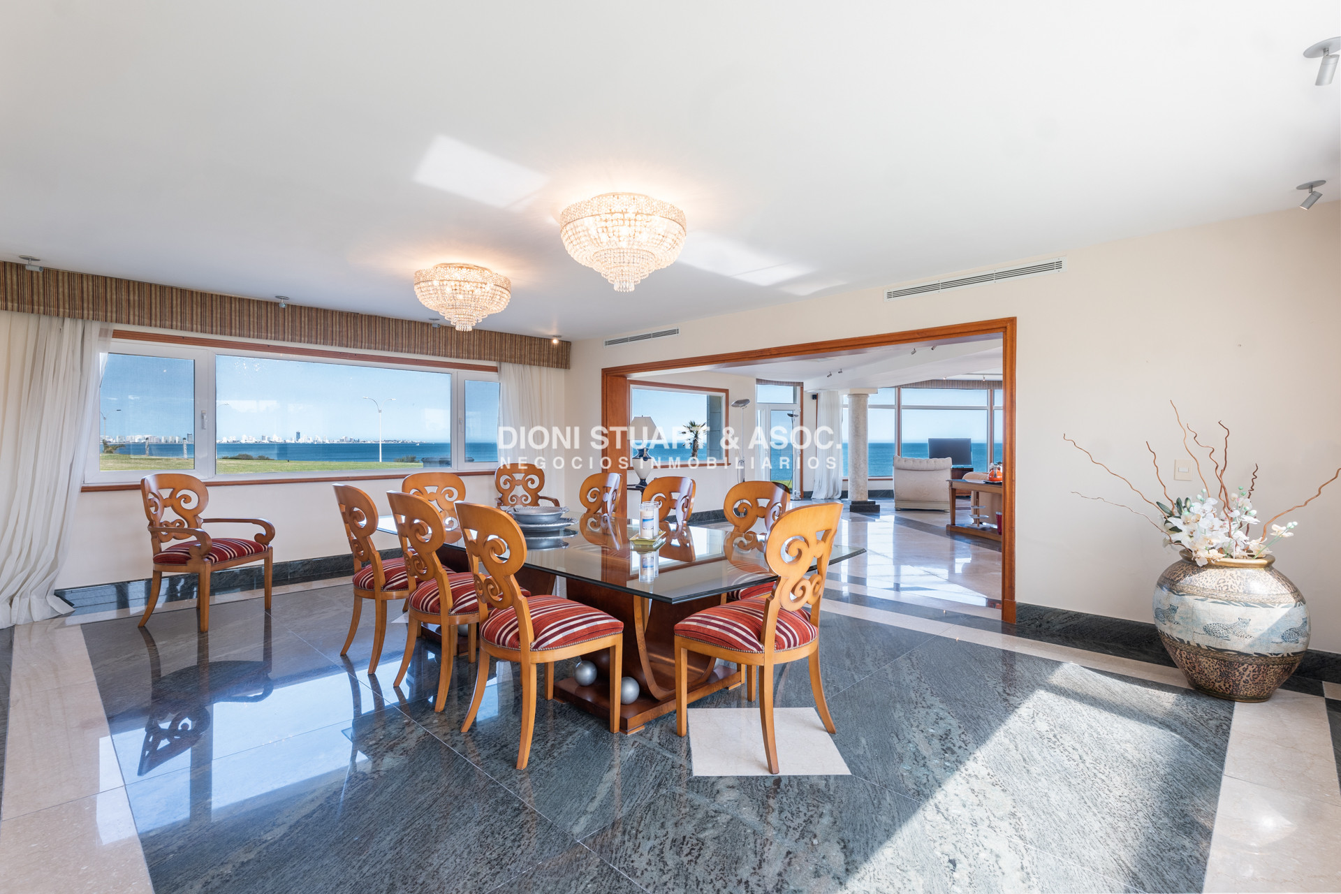 Casa ID.769 - Mansion En Primera Linea Playa Mansa