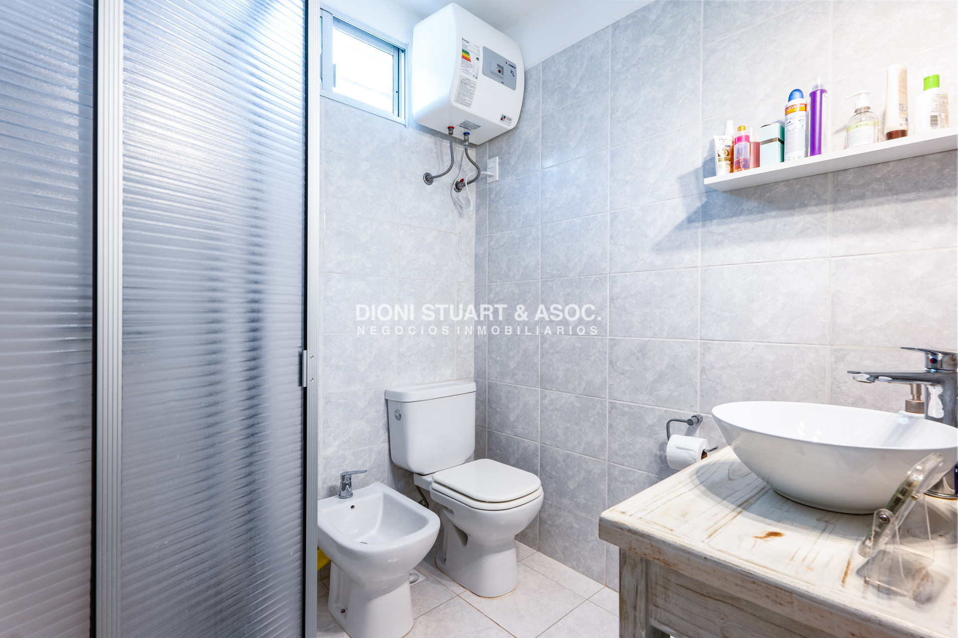 Casa ID.908 - CASA EN PLAYA MANSA - 5 DORMITORIOS - 5 BAÑOS - RECICLADA - CON PISCINA