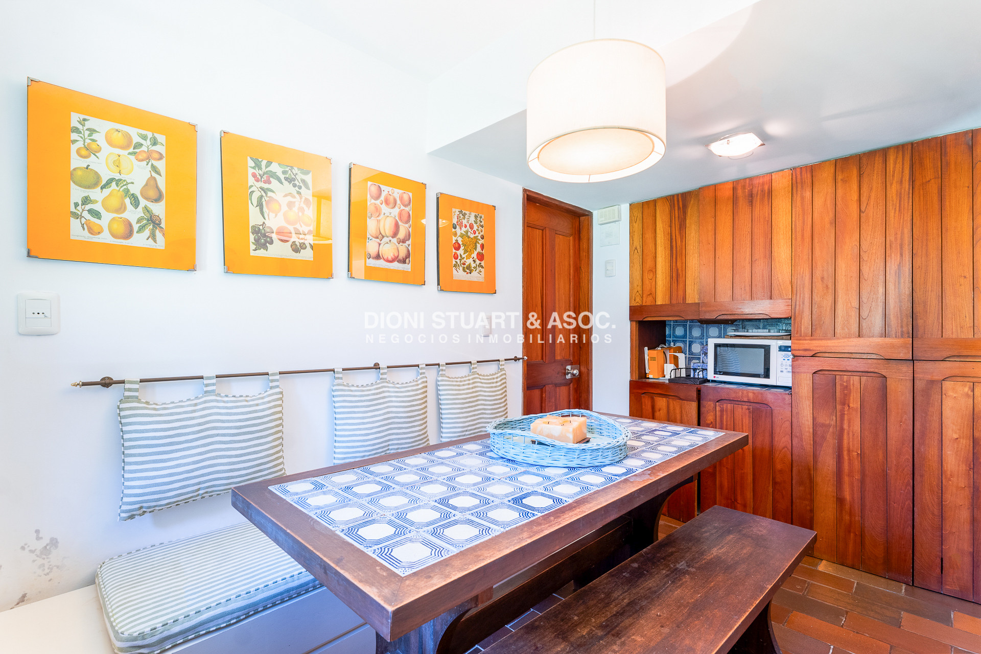 Casa ID.804 - CASA EN EL GOLF DE 6 DORMITORIOS - EXCELENTE CONSTRUCCIÓN