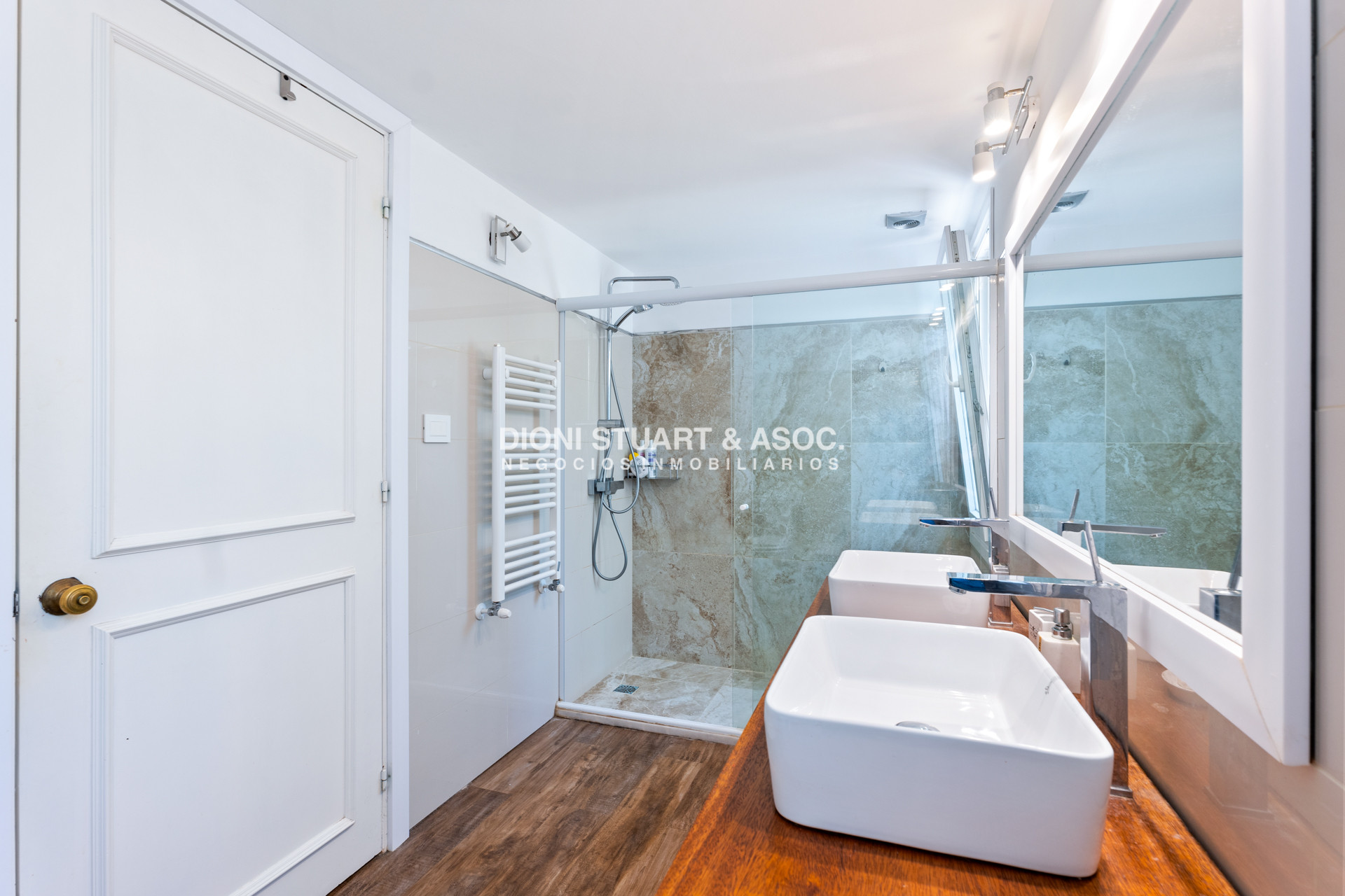 Casa ID.863 - Casa en La Mansa en Venta - 3 Dorm - Piscina