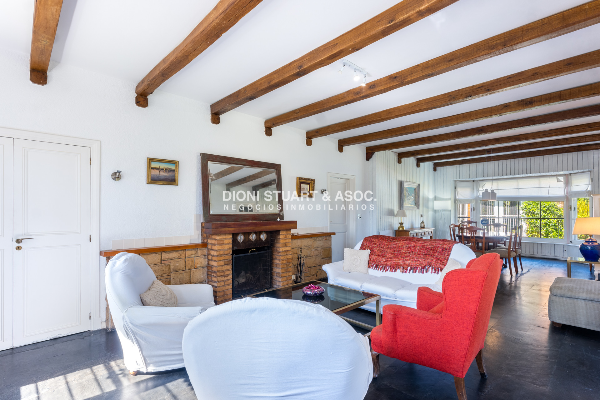 Casa ID.766 - CASA EN VENTA EN PLAYA MANSA CON PISCINA EXCELENTE CONSTRUCCIÓN
