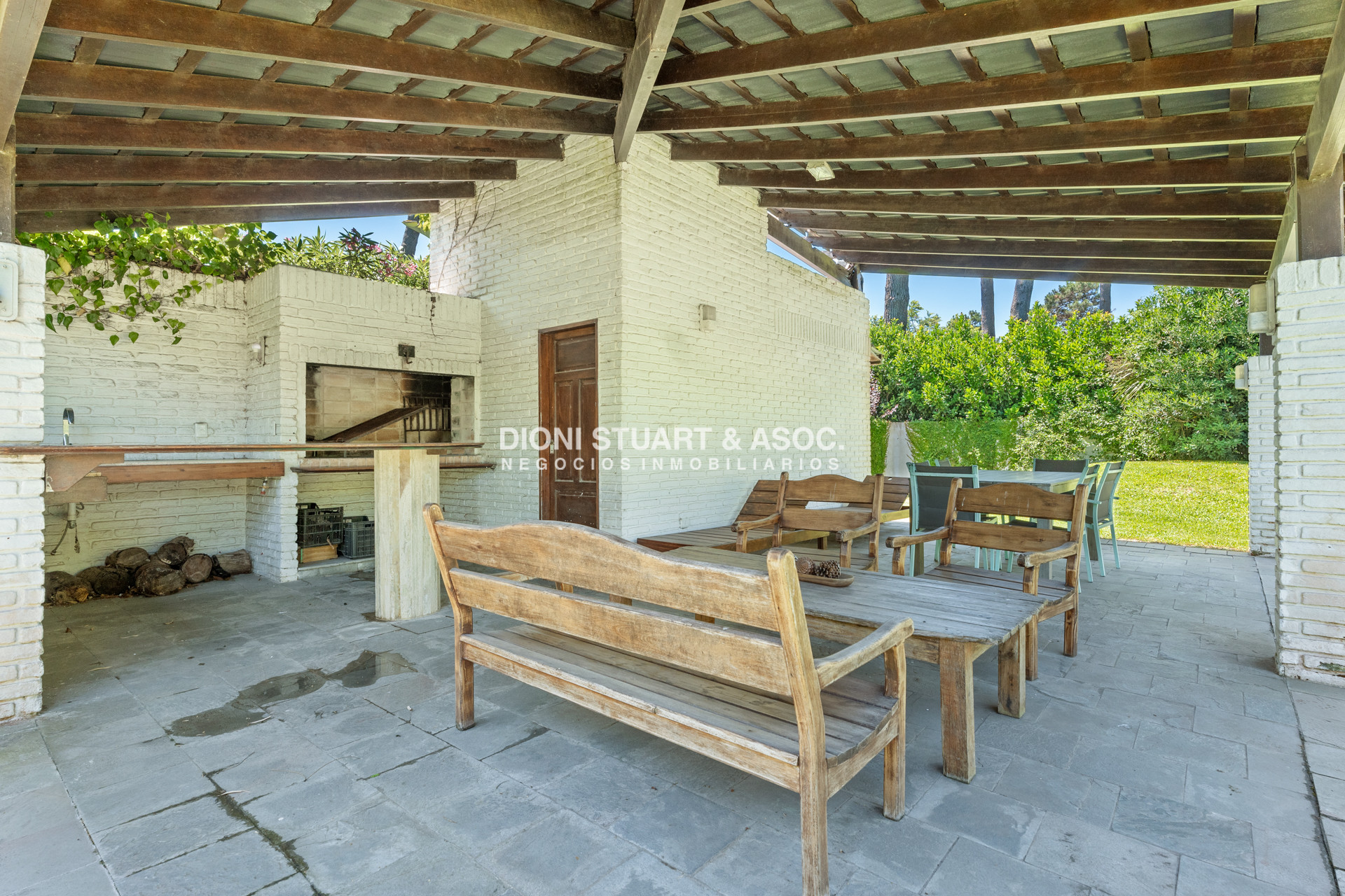 Casa ID.863 - Casa en La Mansa en Venta - 3 Dorm - Piscina