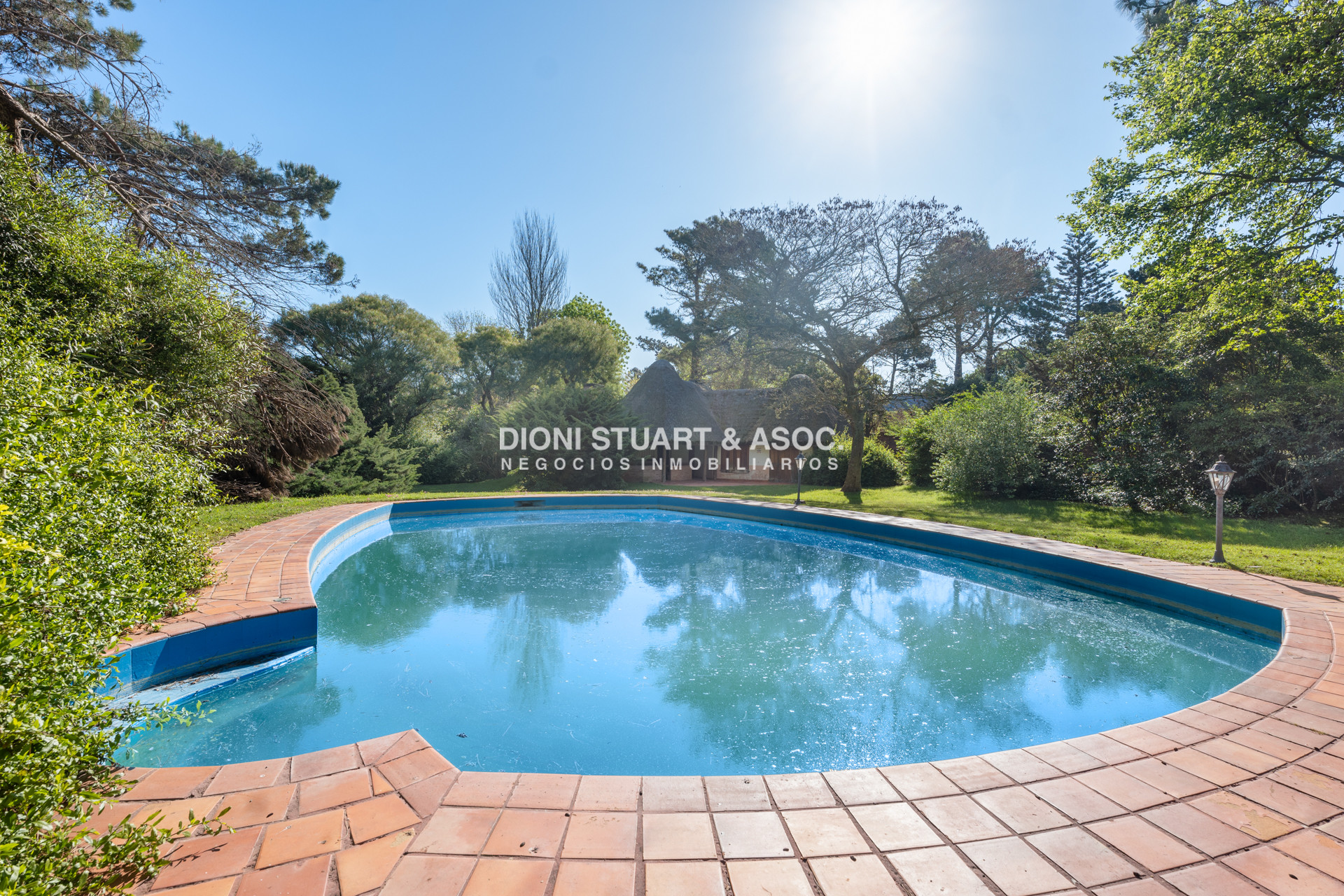 Casa ID.797 - Casa en Alquiler en Barrio Golf - Playa Brava - 5 Dormitorios y Piscina
