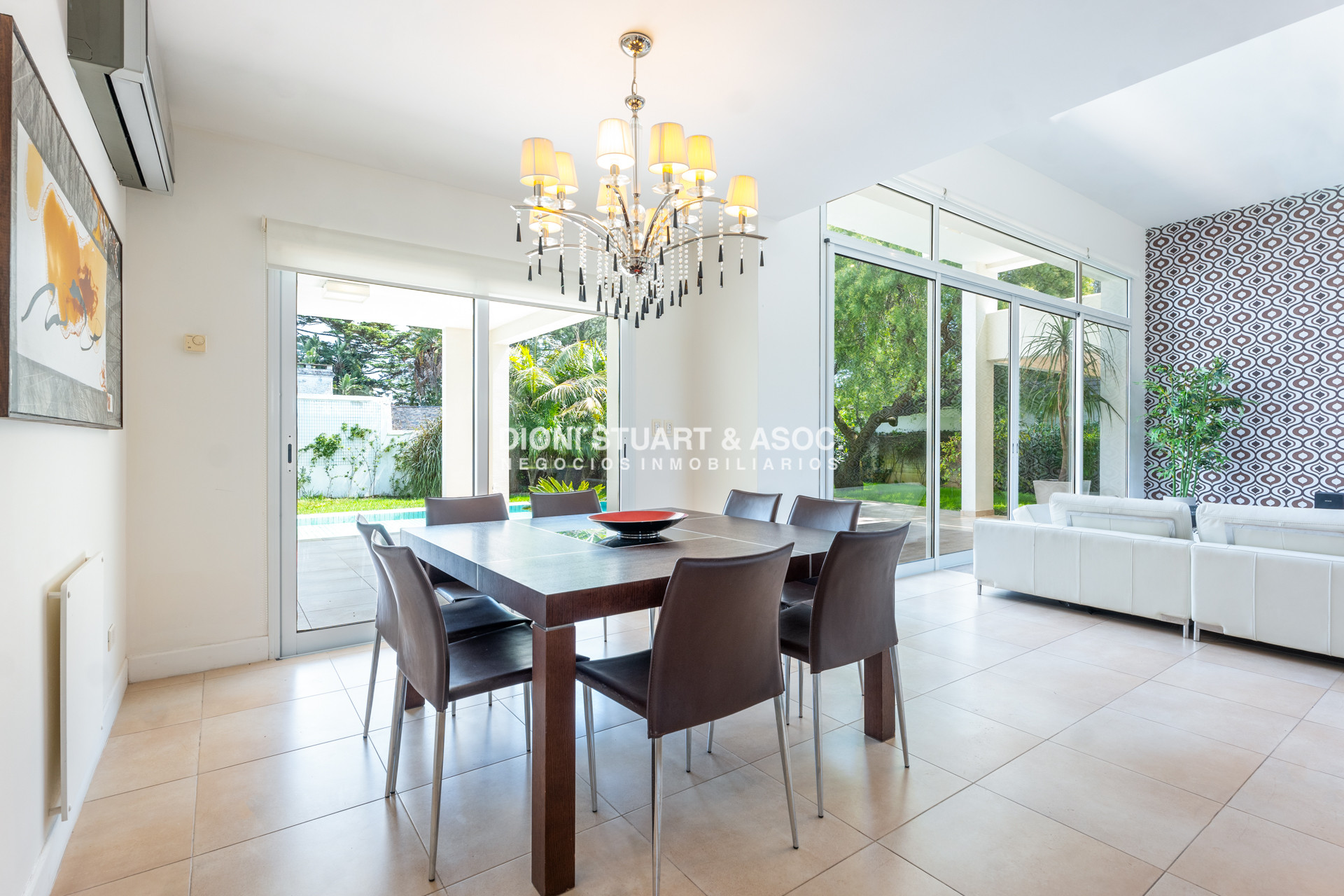 Casa ID.809 - Casa en Boluevard Park - 5 Dormitorios