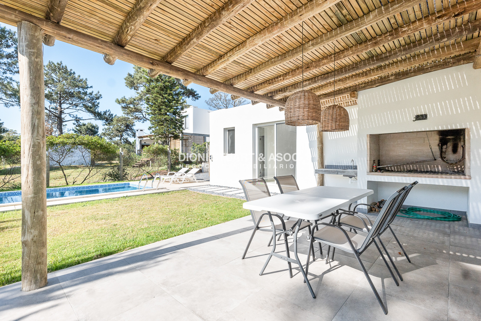 Casa ID.805 - CASA NUEVA EN VENTA EN MONTOYA LA BARRA - 3 DORMITORIOS Y PISCINA