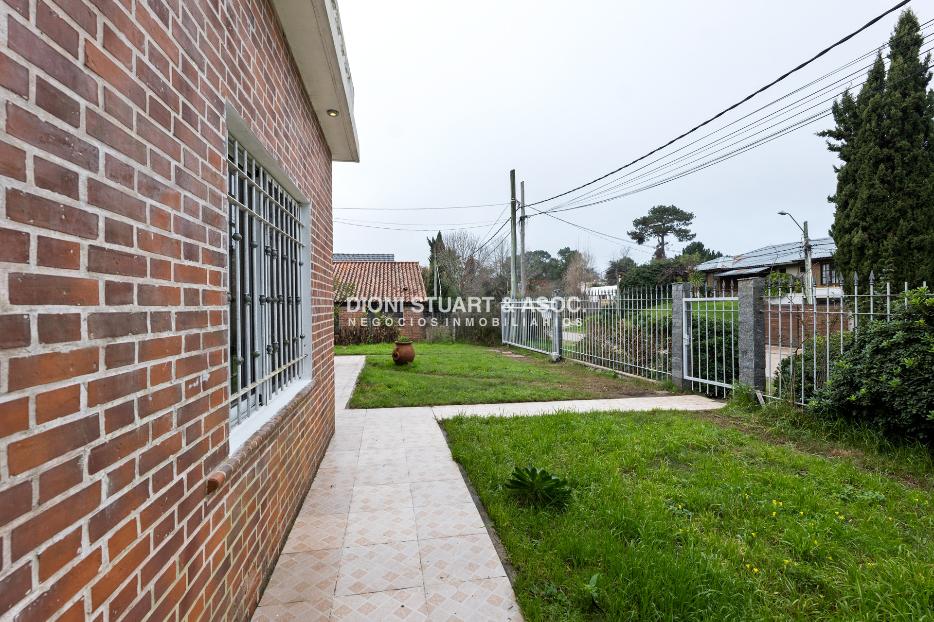 Casa ID.694 - Casa en Venta - Oportunidad - Jardines de Córdoba - 3 Dormitorios + Barbacoa + Dependencia
