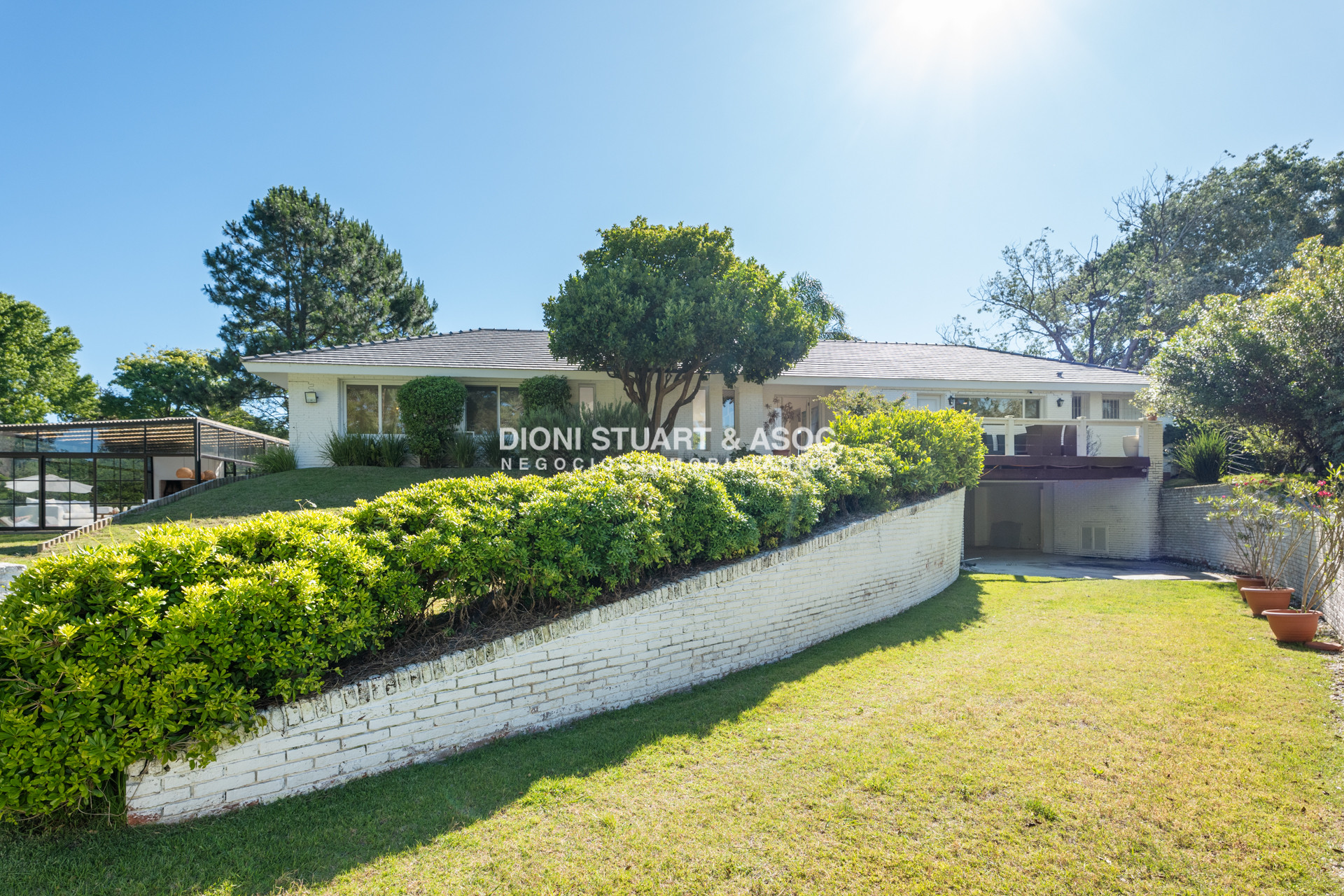 Casa ID.857 - CASA EN VENTA EN EL GOLF DE 4 DORMITORIOS Y DEP. - VISTA DIRECTA AL GOLF