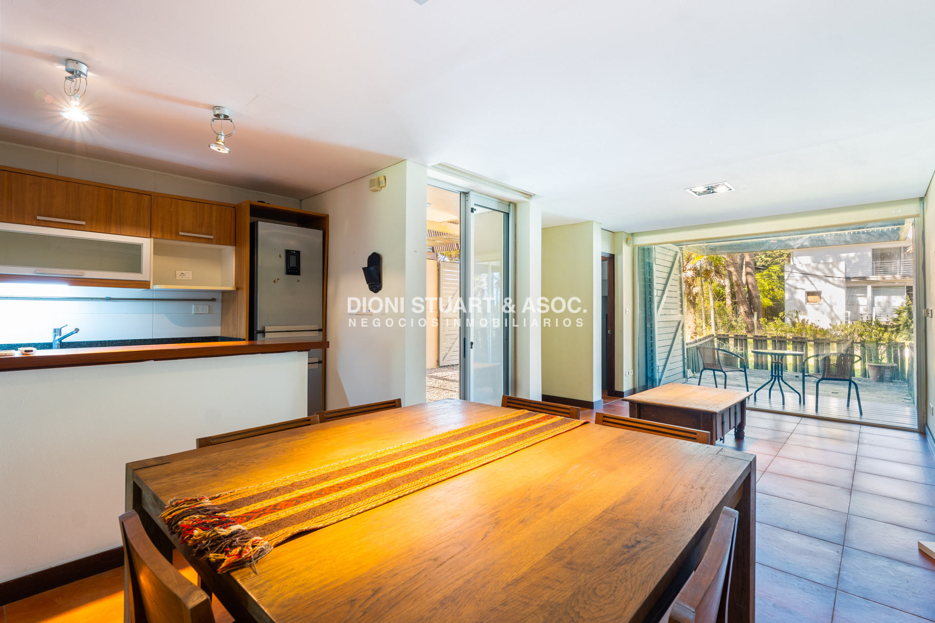 Casa ID.762 - CASA EN VENTA EN MONTOYA CERCA DEL MAR CON 5 DORMITORIOS - LA BARRA
