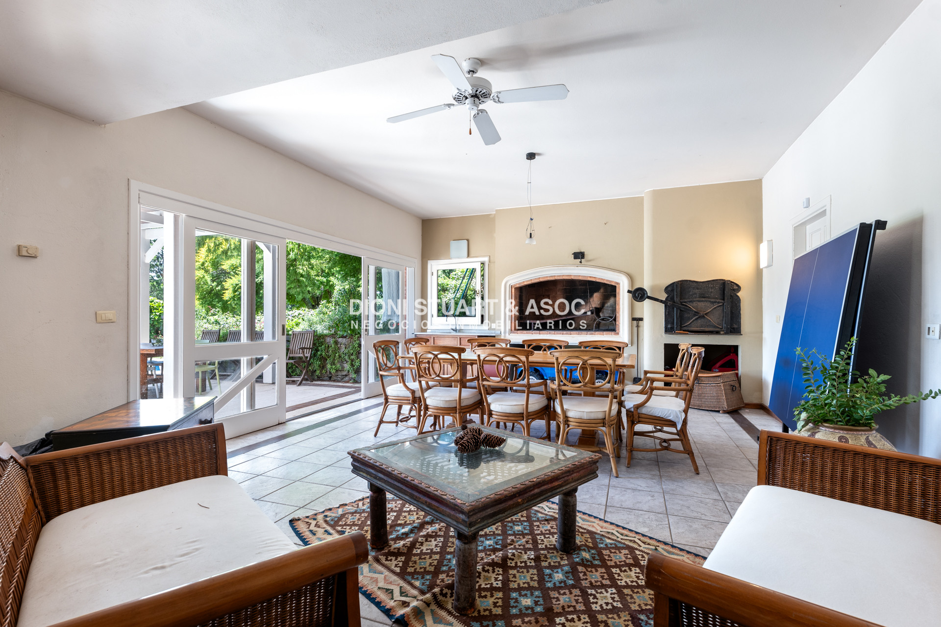 Casa ID.901 - CASA EN VENTA EN  EL GOLF CON 4 DORMITORIOS EN SUITE + DEP. - BARBACOA Y SAUNA - INCREIBLE