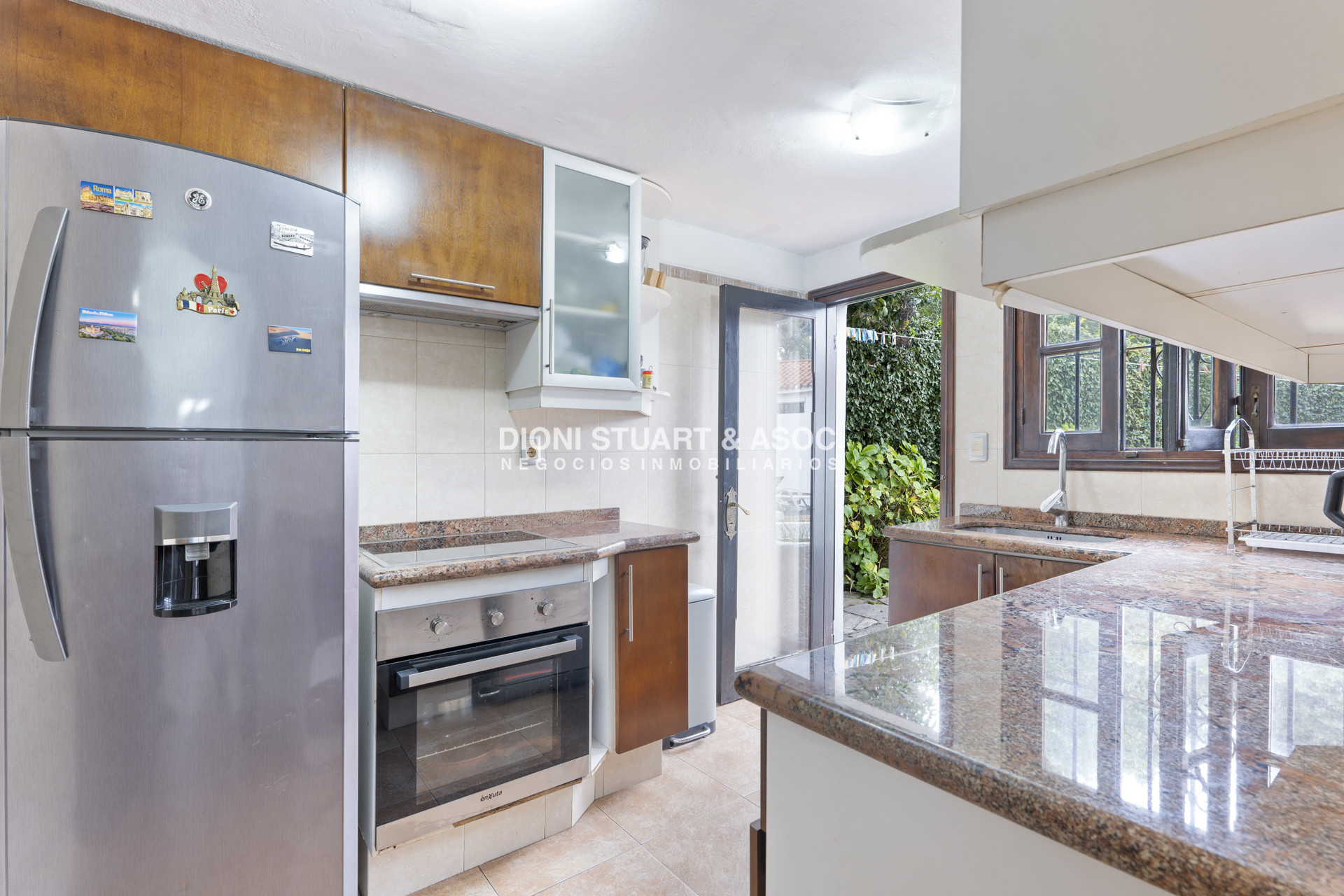 Casa ID.680 - CASA EN ALQUILER ANUAL EN LA MANSA - 5 DORMITORIOS - CON PISCINA