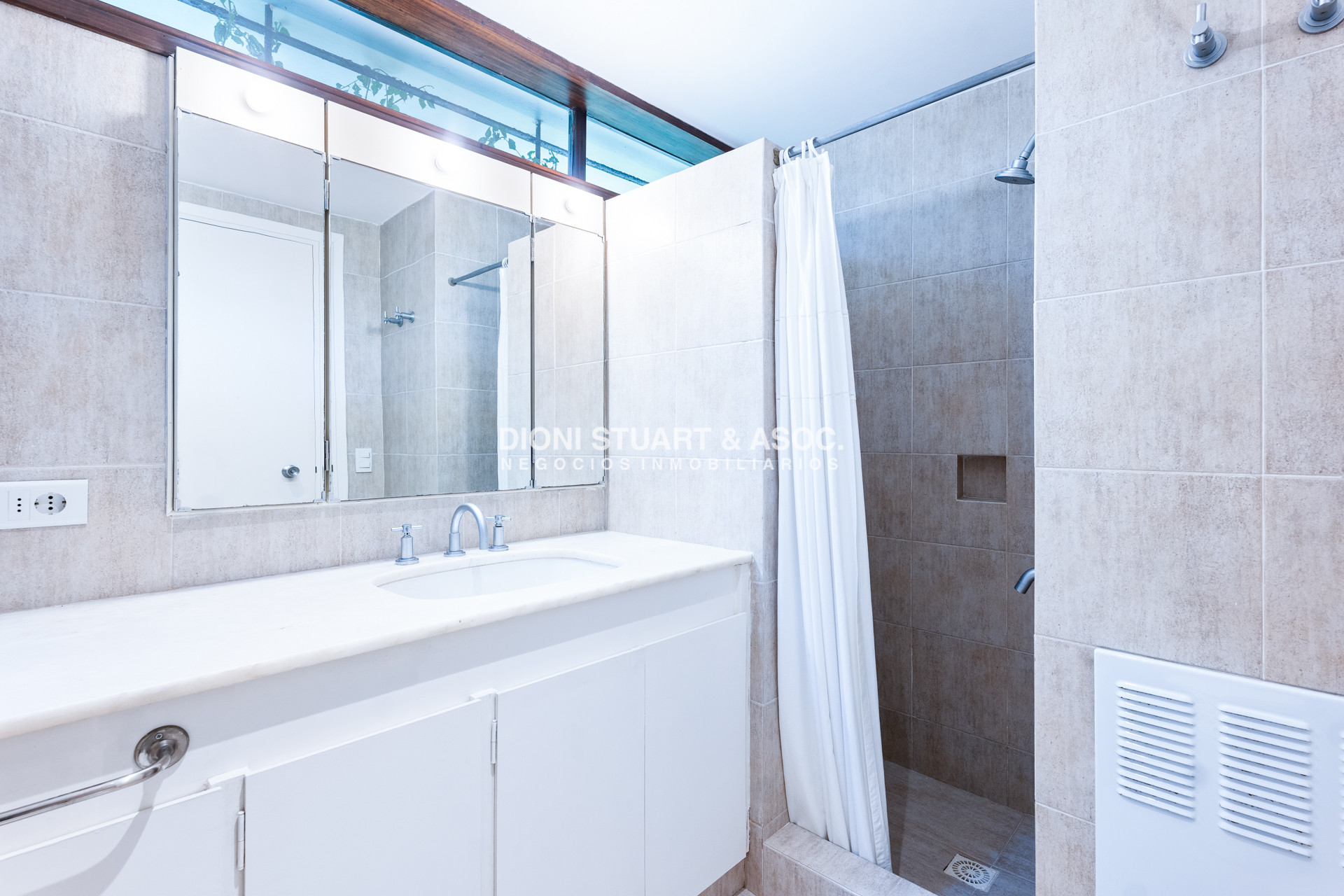Casa ID.1015 - MANSION EN BEVERLY HILLS RECICLADA 