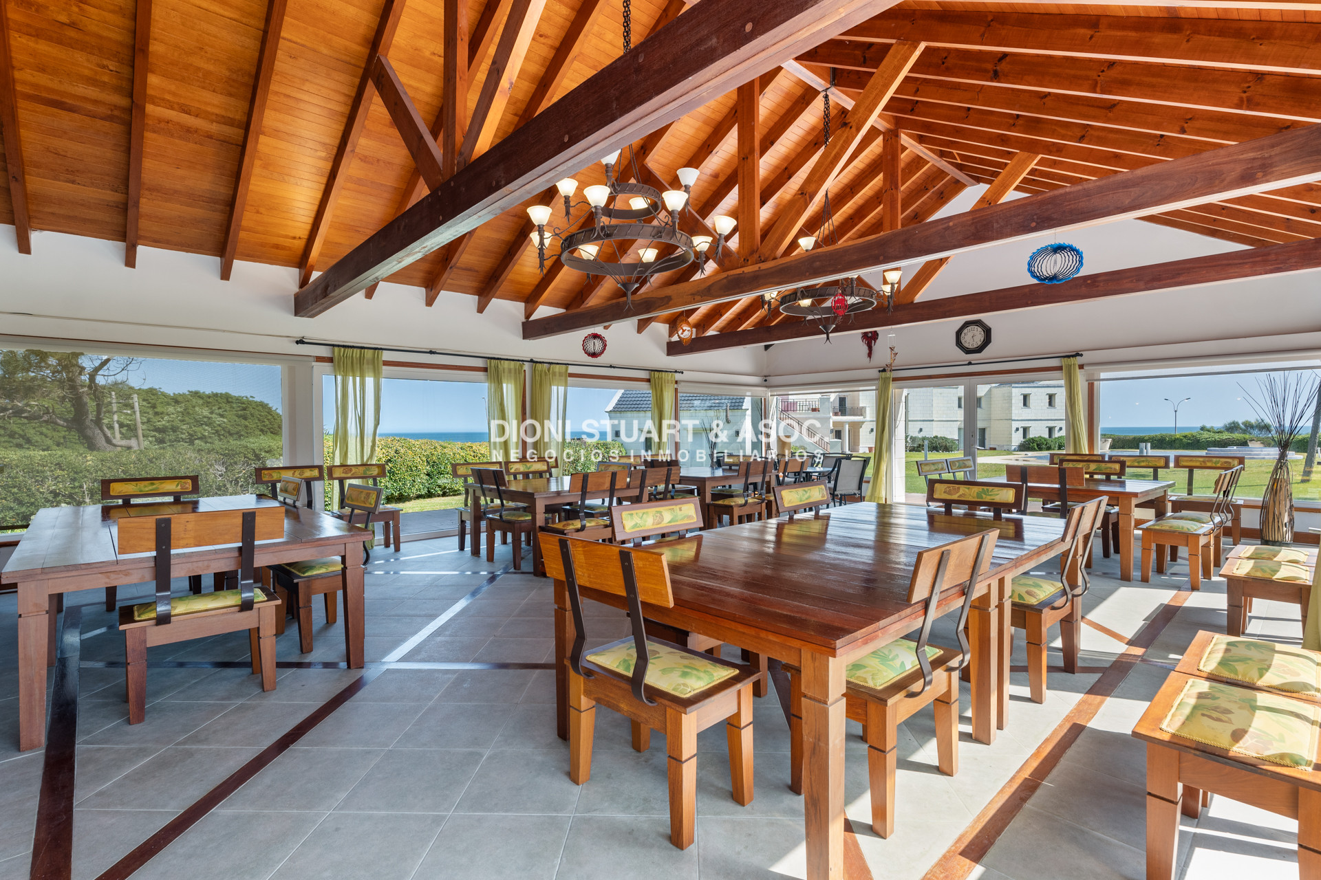 Casa ID.769 - Mansion En Primera Linea Playa Mansa