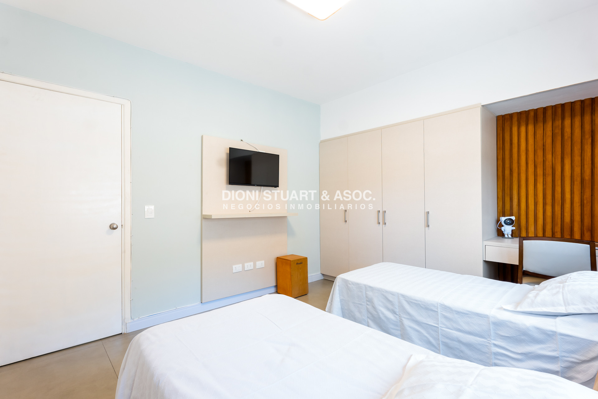 Casa ID.840 - ALQUILER DE TEMPORADA CASA EN PLAYA MANSA CON 4 DORMITORIOS TODA RECICLADA 