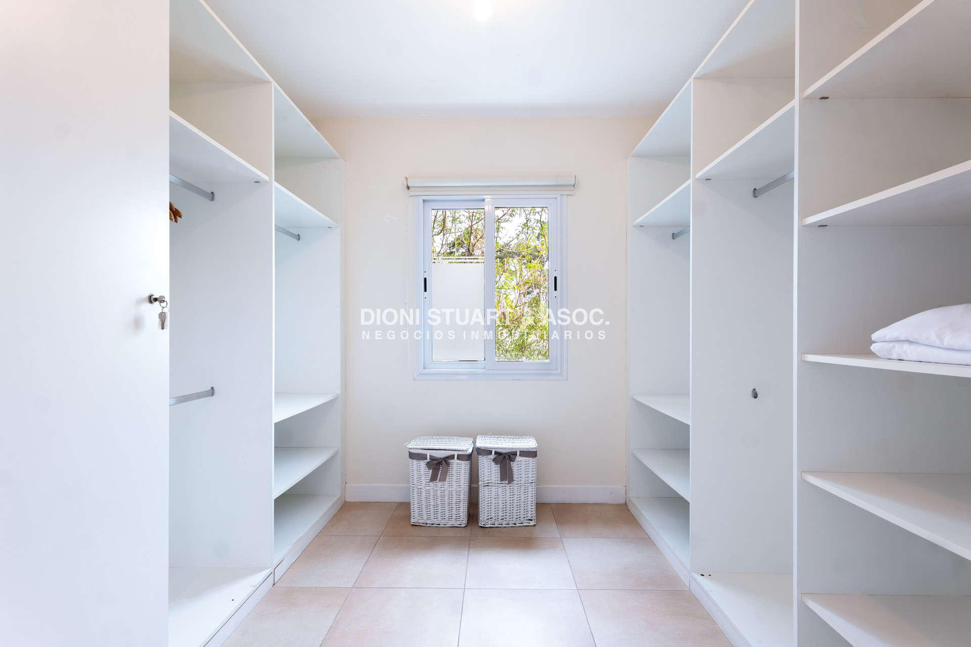 Casa ID.809 - Casa en Boluevard Park - 5 Dormitorios