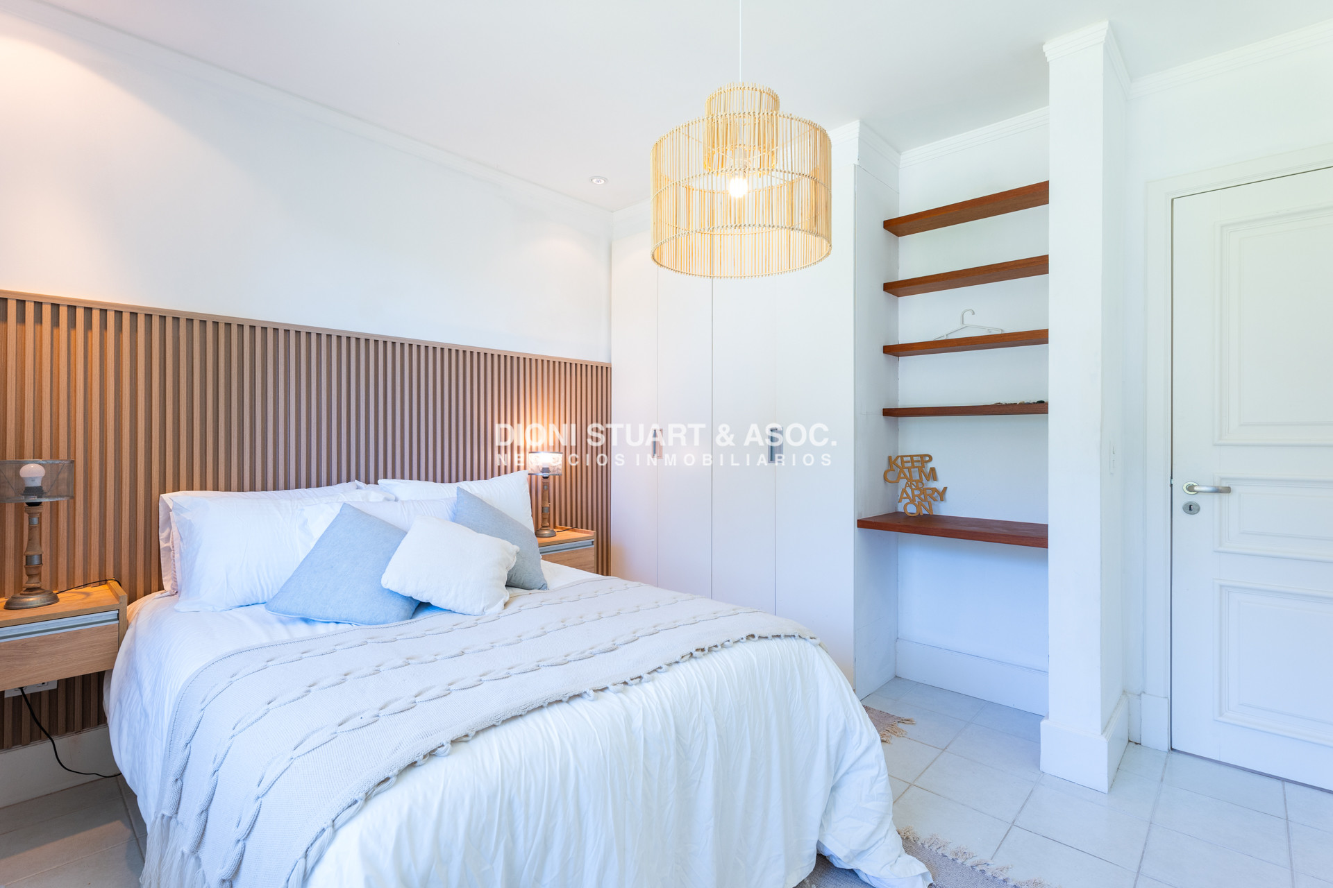Casa ID.857 - CASA EN VENTA EN EL GOLF DE 4 DORMITORIOS Y DEP. - VISTA DIRECTA AL GOLF