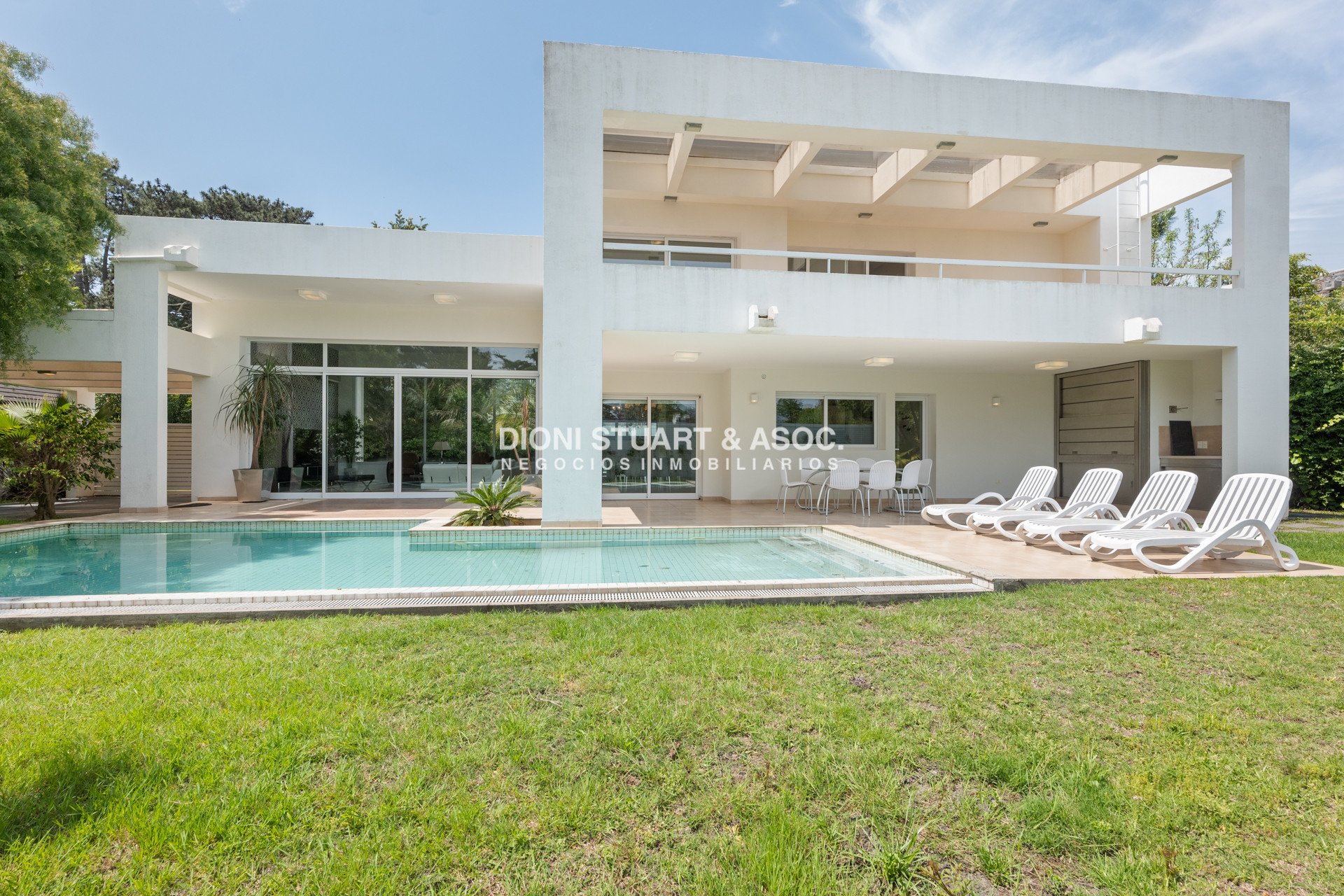 Casa ID.809 - Casa en Boluevard Park - 5 Dormitorios