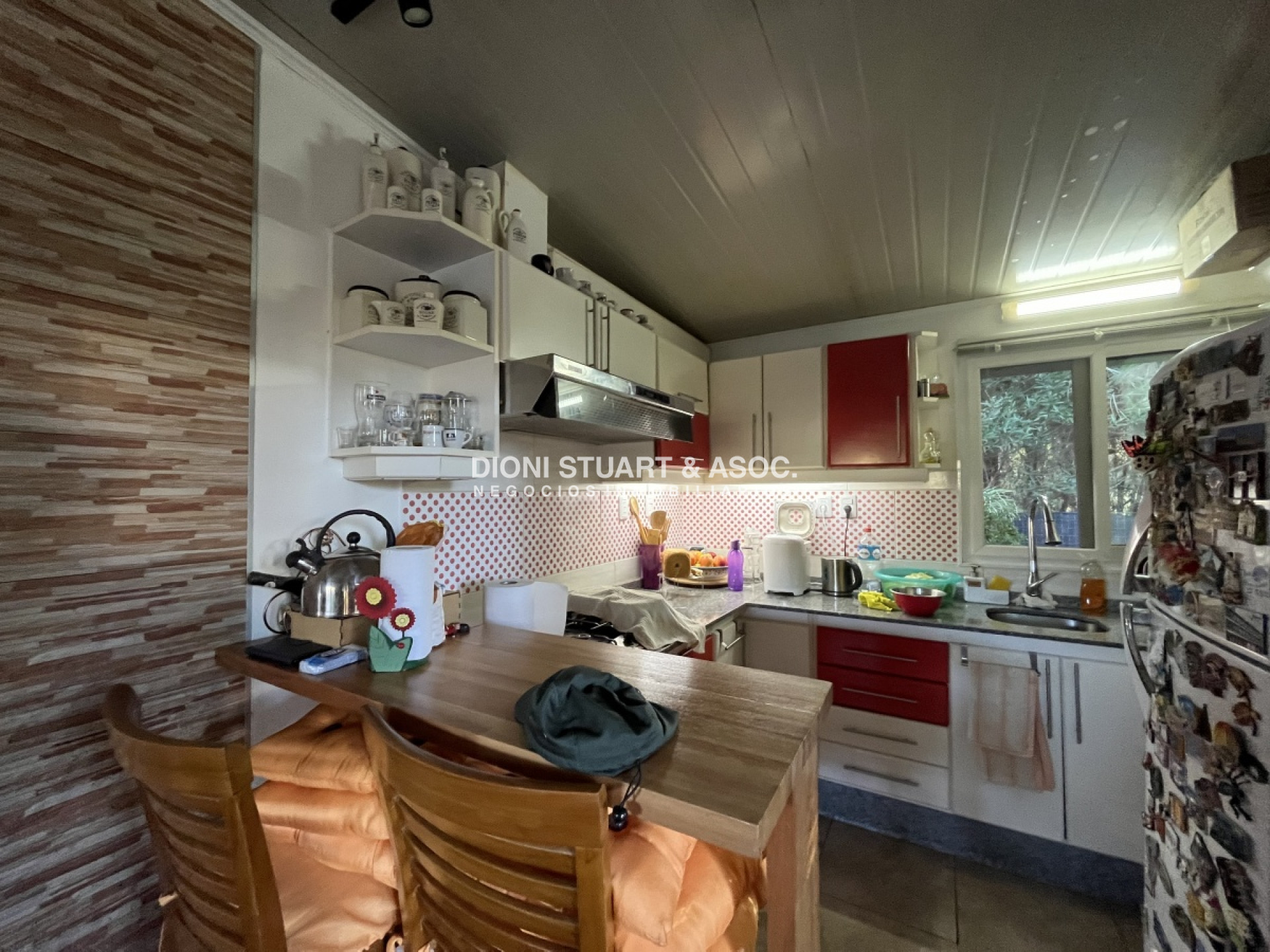 Casa ID.108 - Se vende casa en Parque Burnett