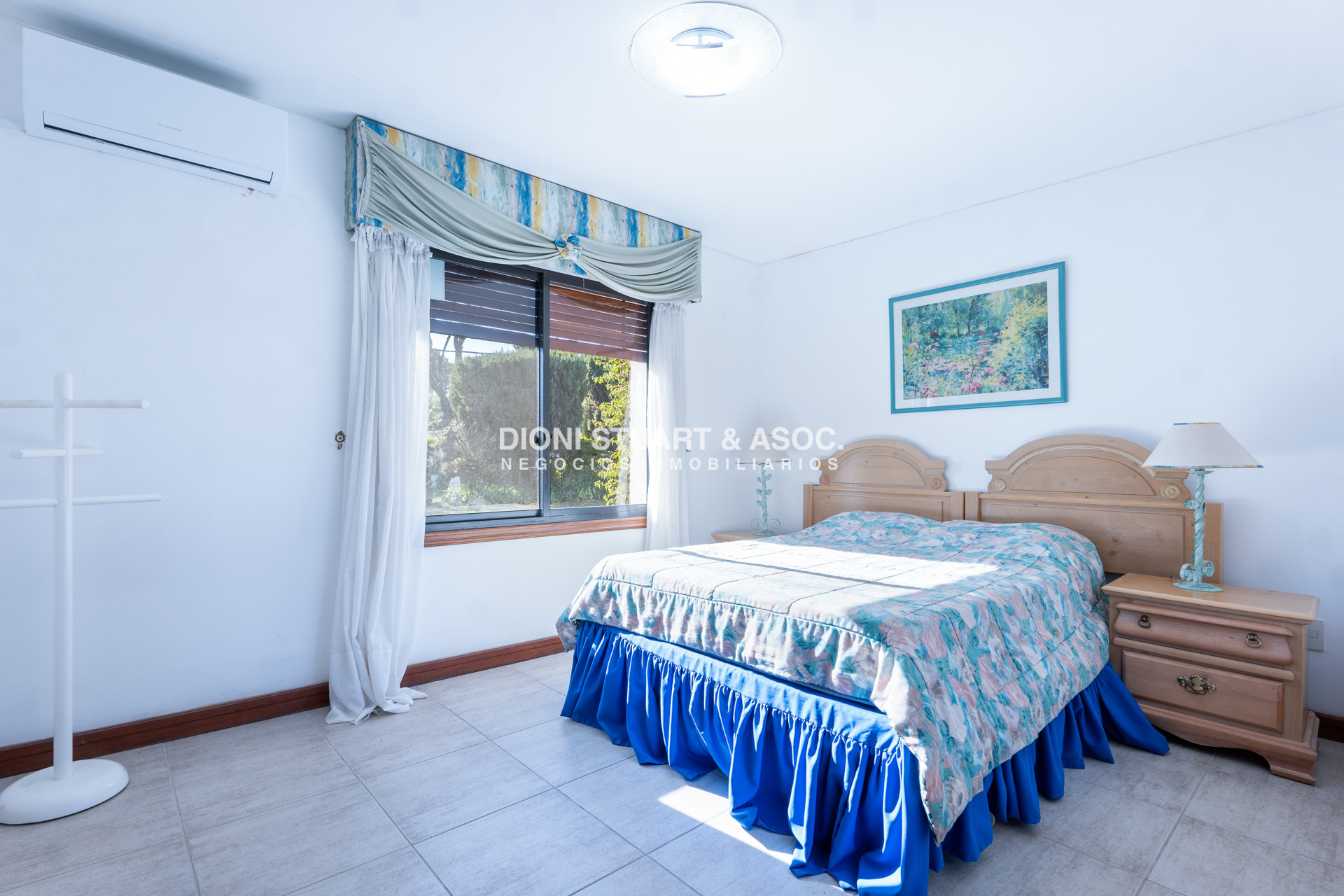 Casa ID.1057 - VENTA CASA 7 DORMITORIOS PLAYA MANSA A 1 CUADRA DEL MAR