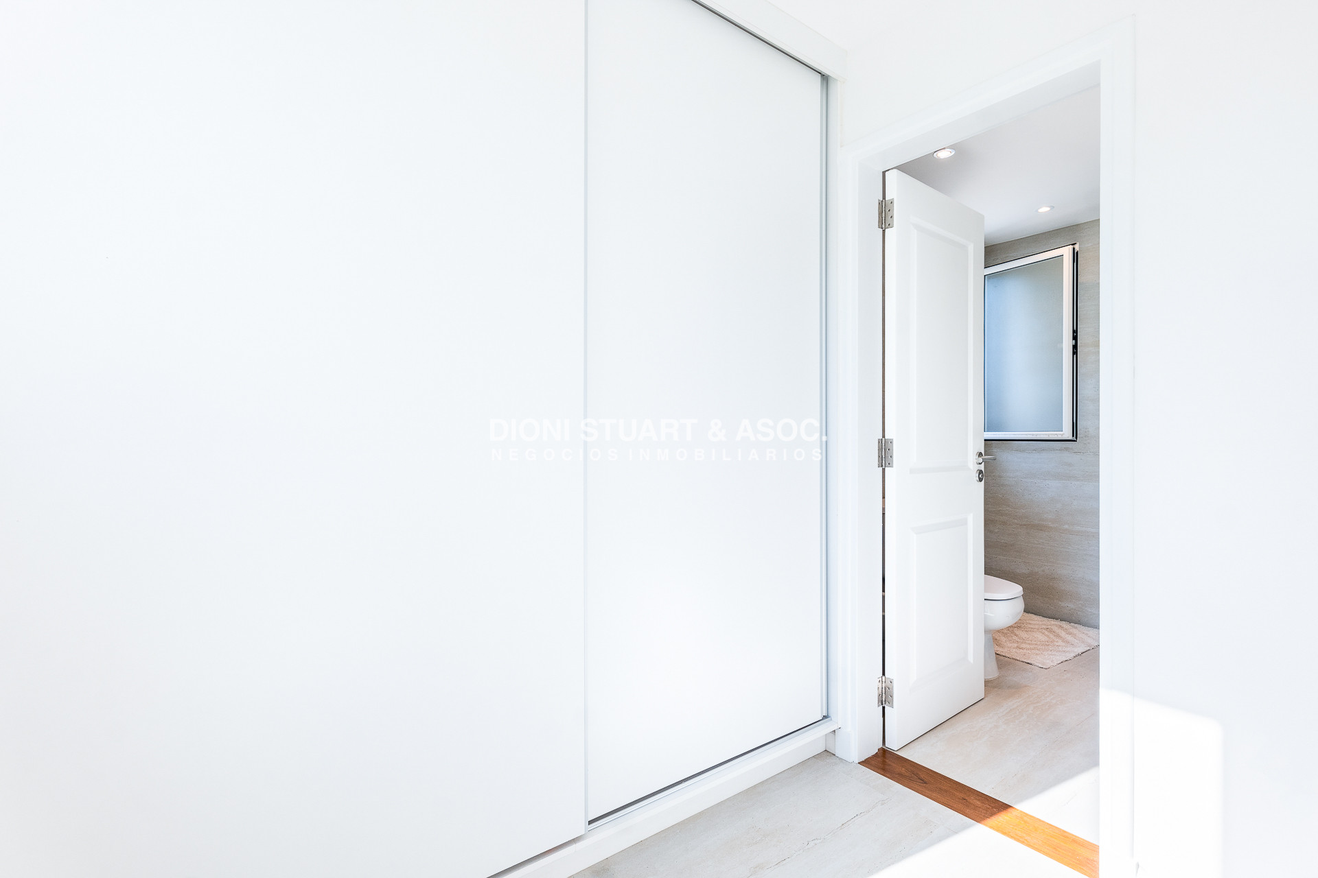 Casa ID.805 - CASA NUEVA EN VENTA EN MONTOYA LA BARRA - 3 DORMITORIOS Y PISCINA