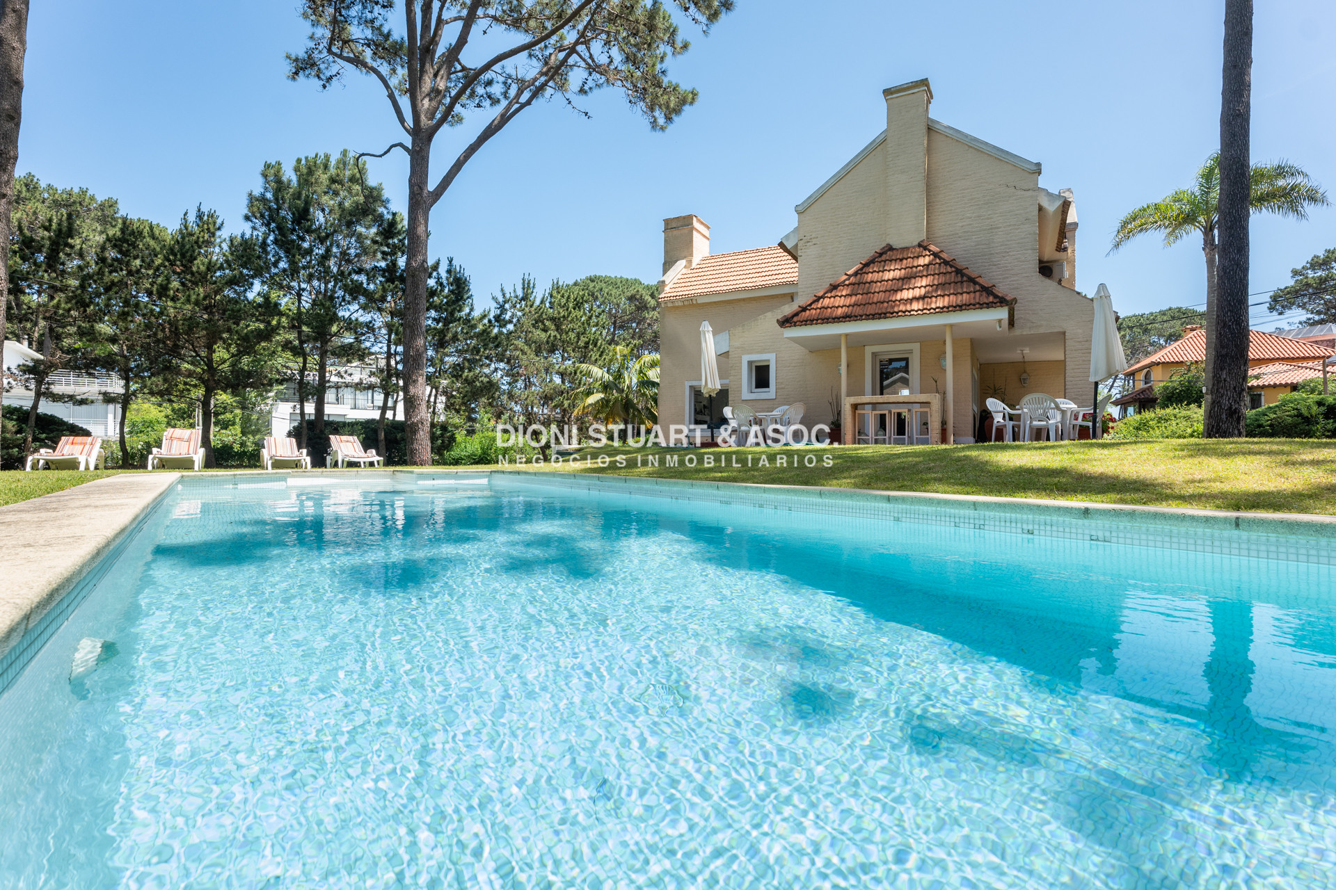 Casa ID.873 - CASA EN MONTOYA EN ALQUILER DE TEMPORADA CON 5 DORMITORIOS Y PISCINA MUY CERCA DEL MAR 