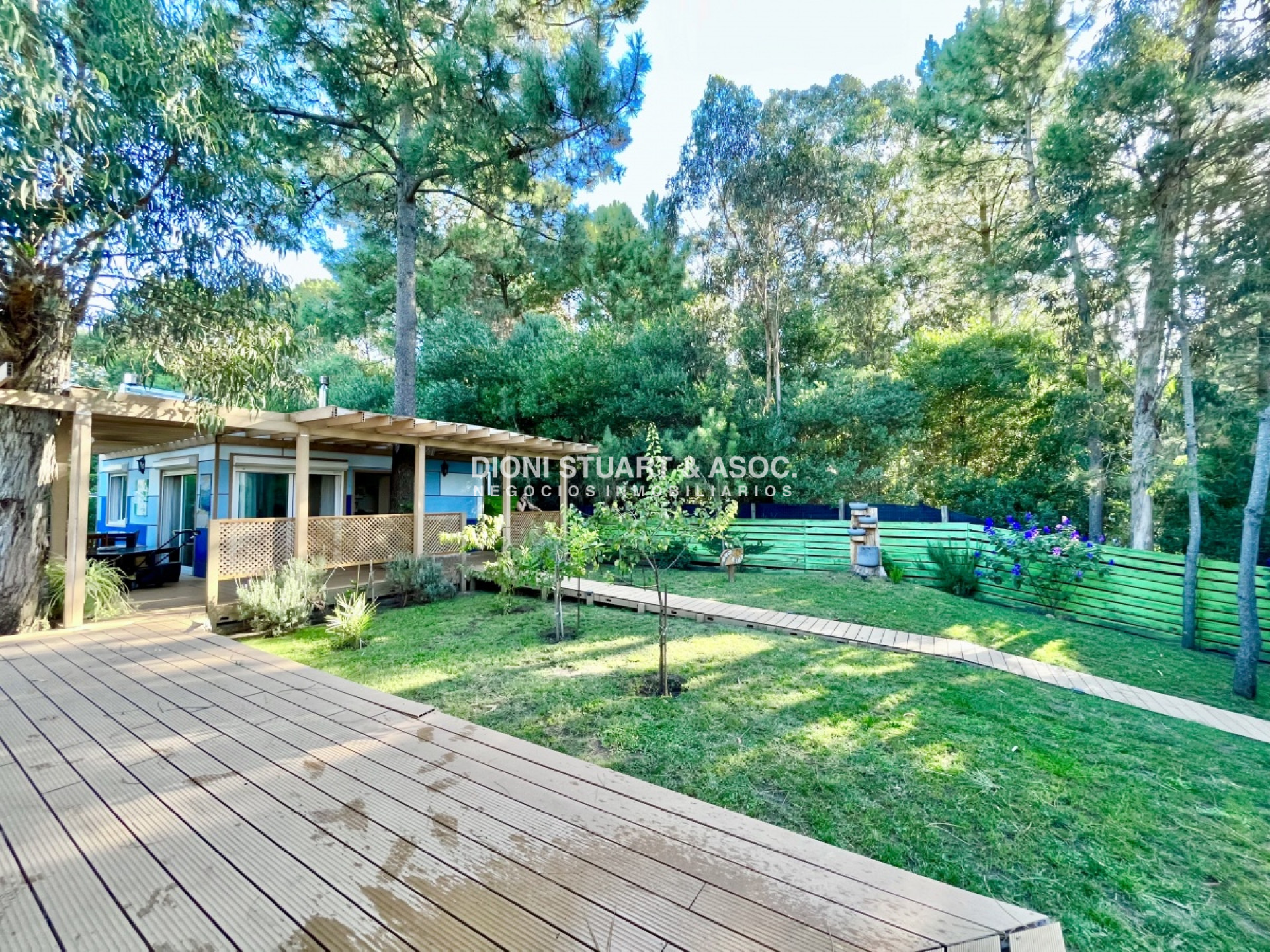 Casa ID.108 - Se vende casa en Parque Burnett