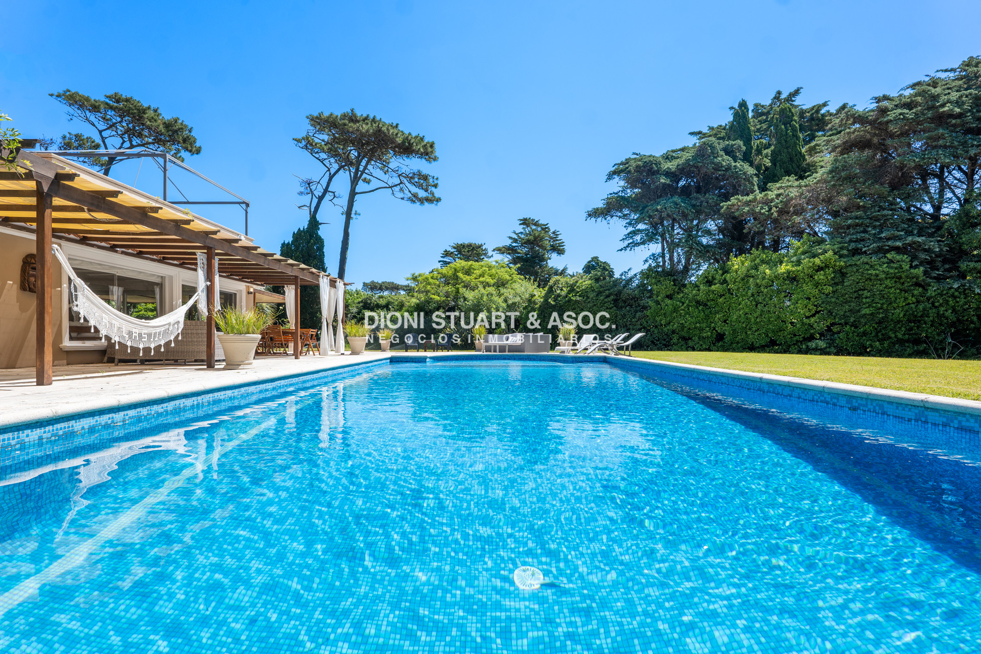 Casa ID.1162 - MEGA CASA EN EL GOLF - A METROS DEL MAR