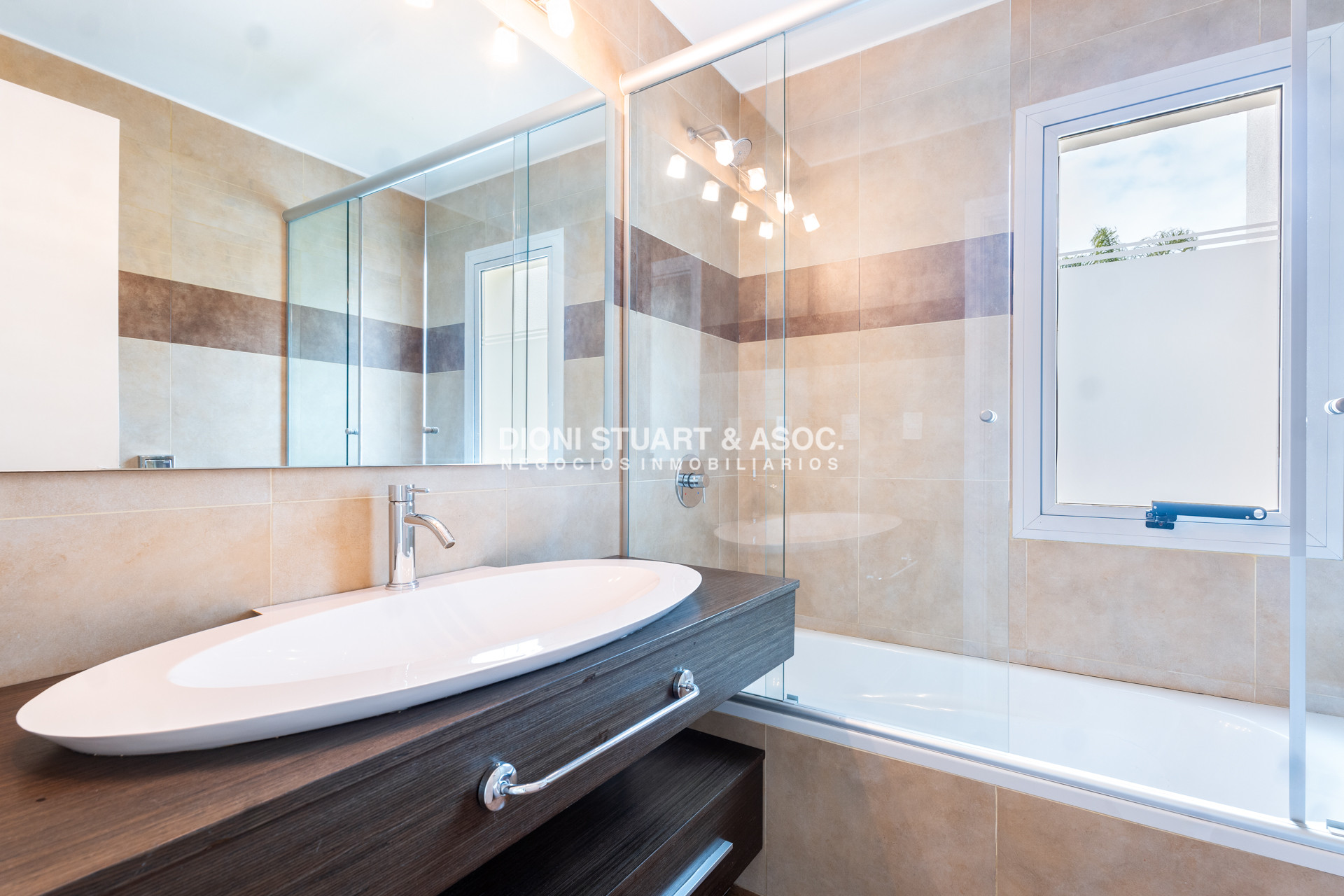 Casa ID.809 - Casa en Boluevard Park - 5 Dormitorios