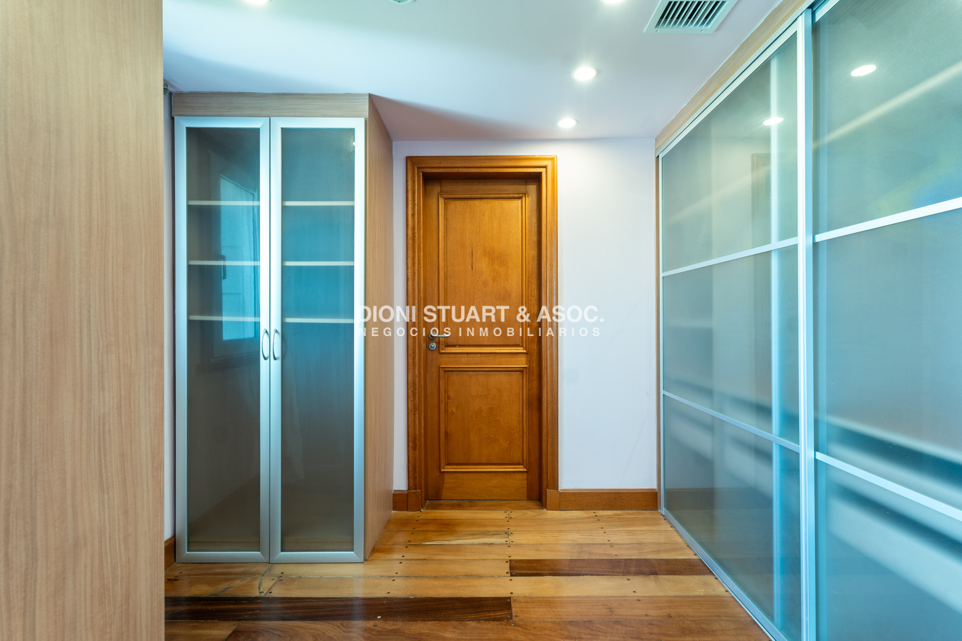 Casa ID.769 - Mansion En Primera Linea Playa Mansa