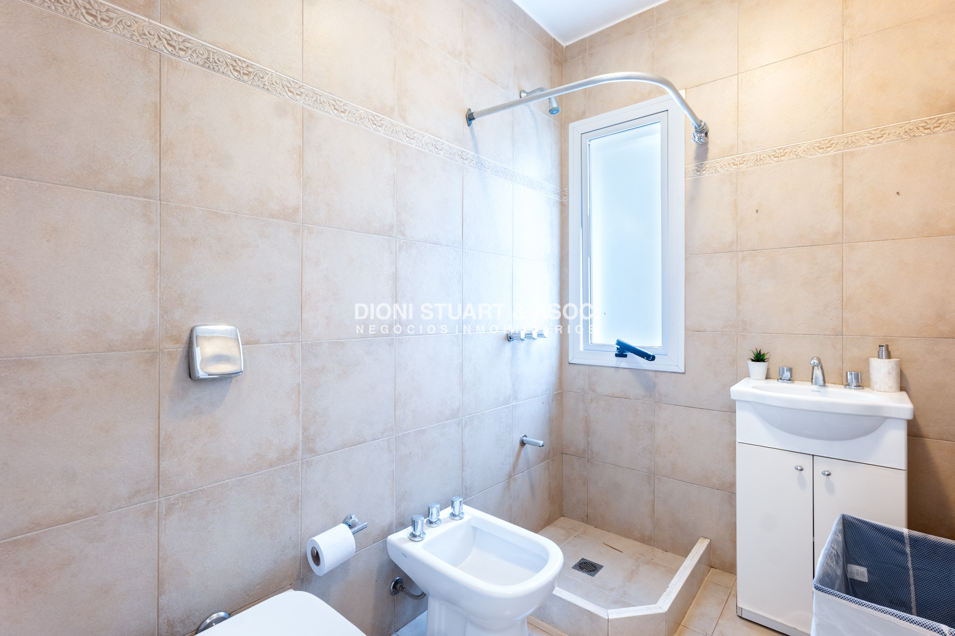 Casa ID.809 - Casa en Boluevard Park - 5 Dormitorios