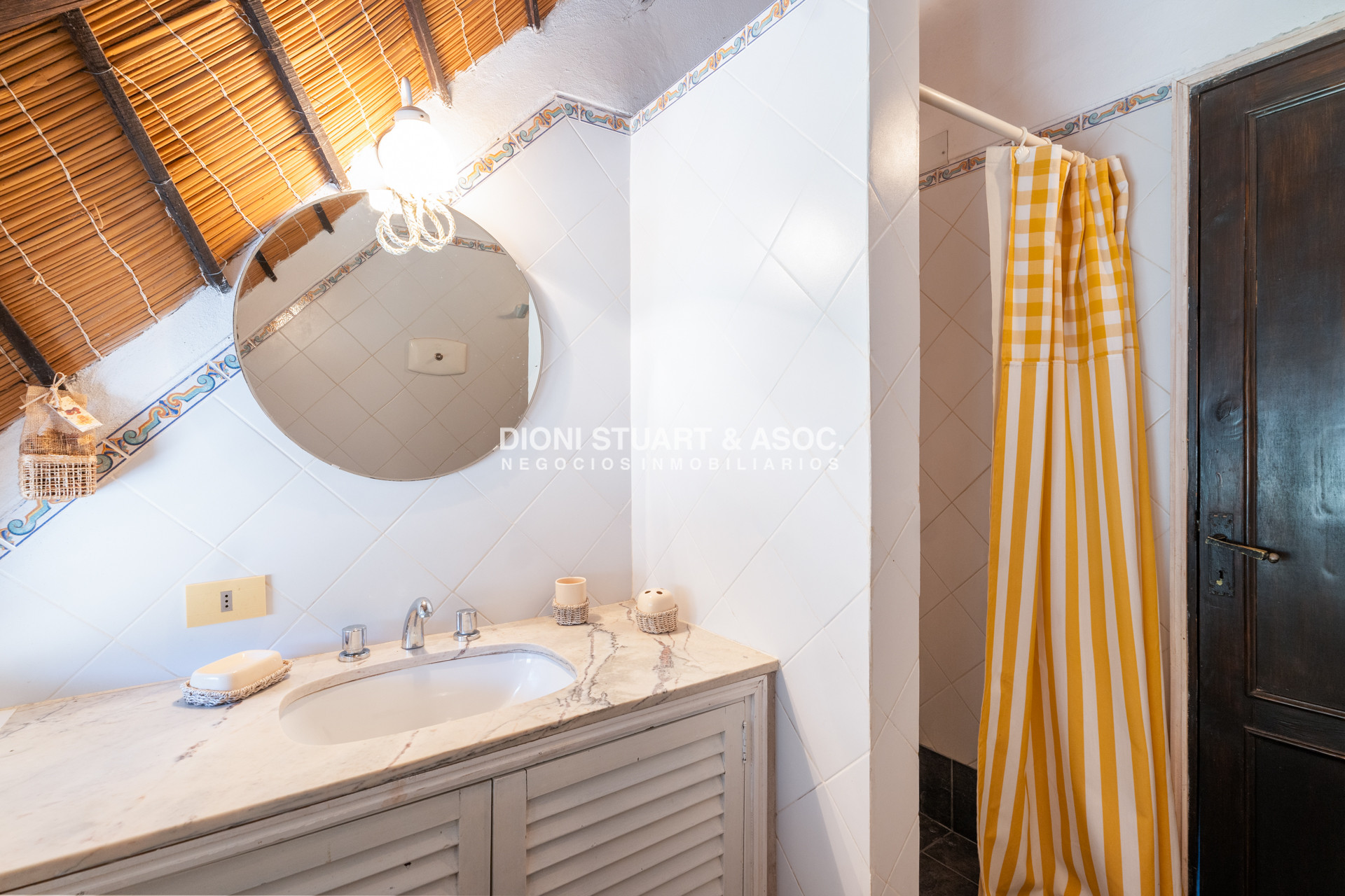 Casa ID.888 - CASA EN SAN RAFAEL - 4 DORMITORIOS - PISCINA CLIMATIZADA