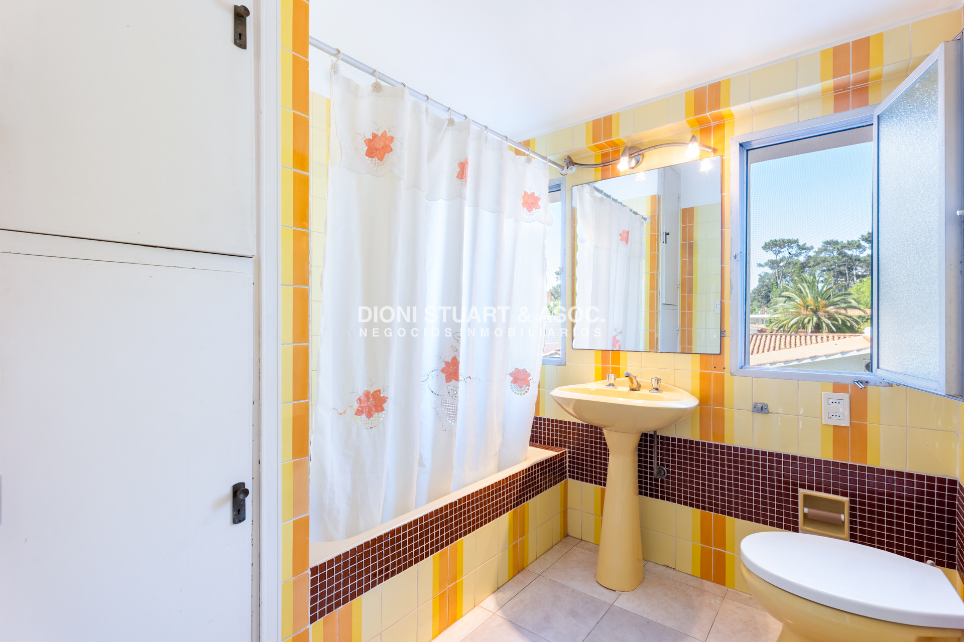 Casa ID.819 - CASA EN VENTA EN LA MANSA CERCA DEL MAR 3 DORMITORIOS + DEPENDENCIA