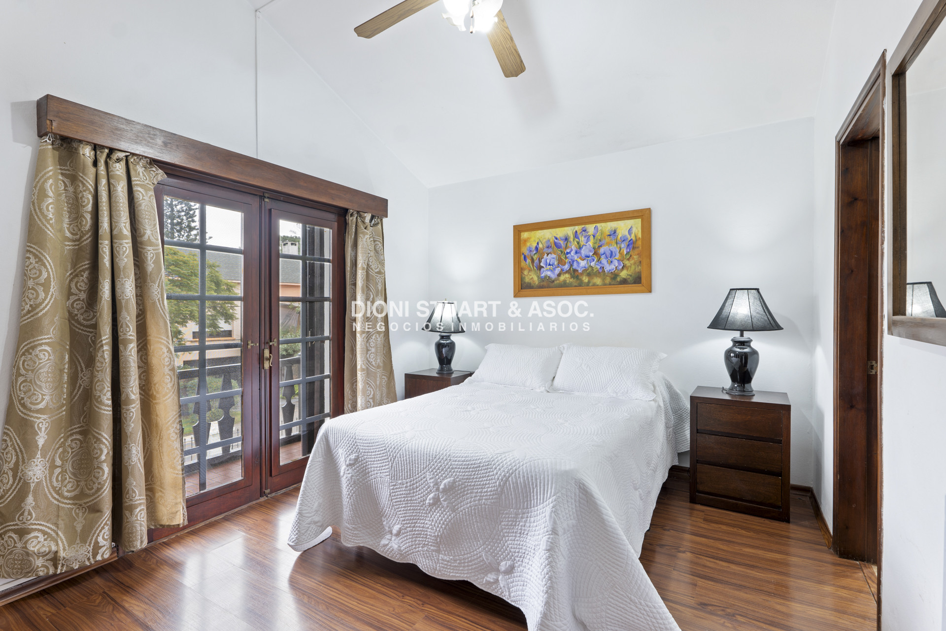 Casa ID.680 - CASA EN ALQUILER ANUAL EN LA MANSA - 5 DORMITORIOS - CON PISCINA
