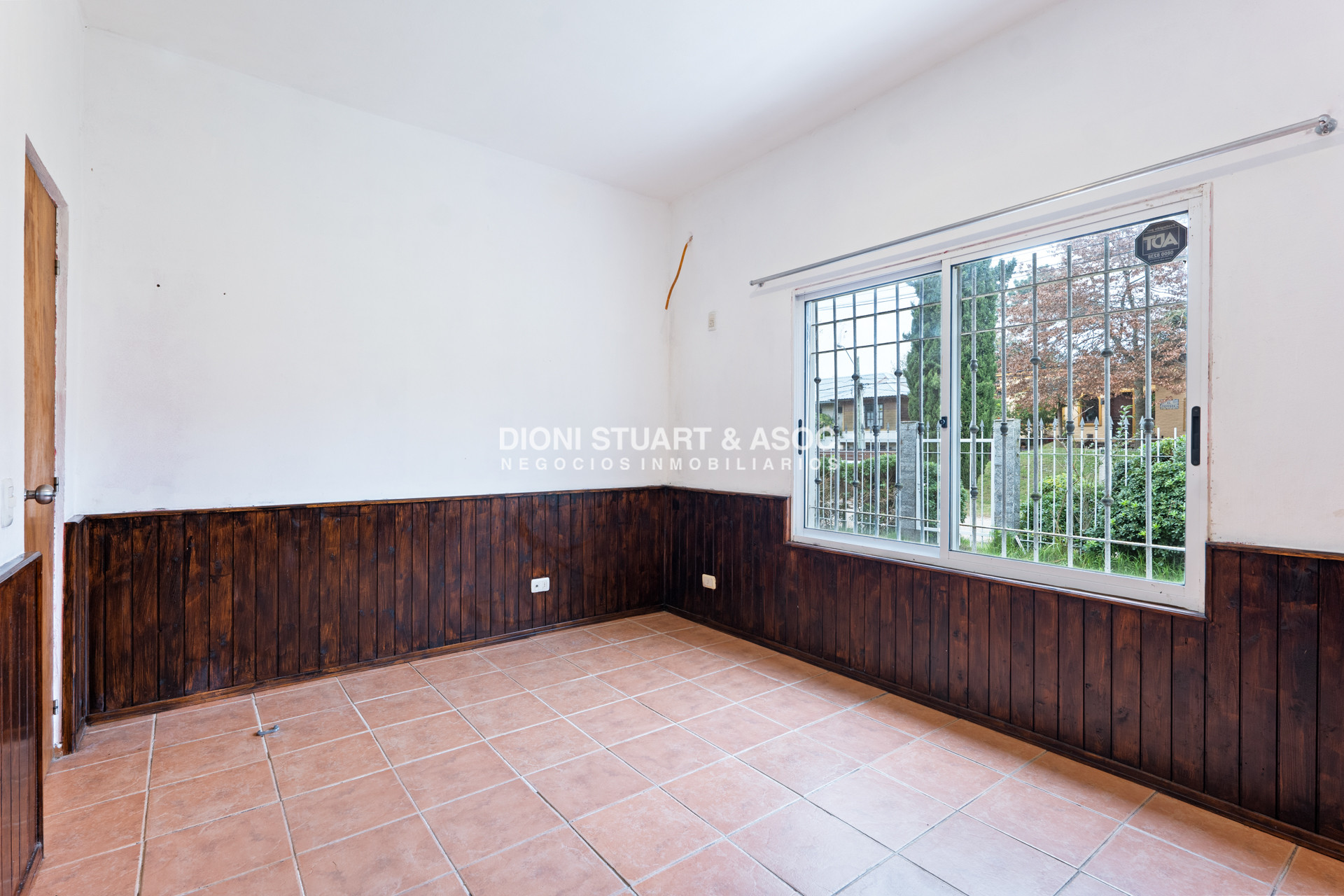 Casa ID.694 - Casa en Venta - Oportunidad - Jardines de Córdoba - 3 Dormitorios + Barbacoa + Dependencia