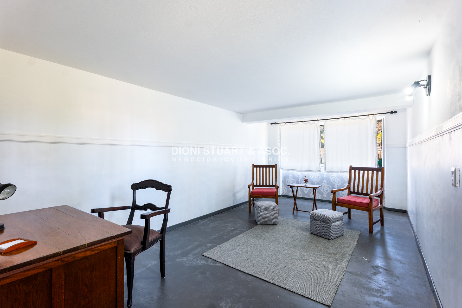 Casa ID.785 - CASA EN VENTA DE 5 DORMITORIOS CERCA DEL SHOPPING