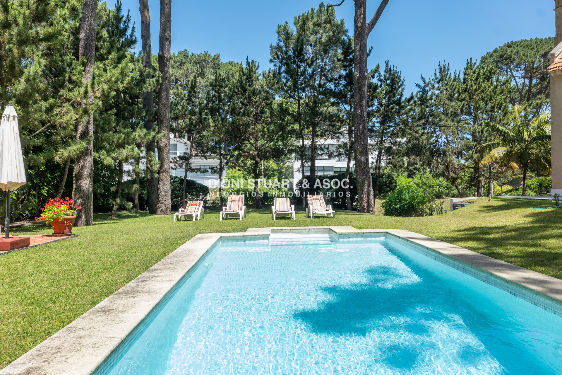 Casa ID.873 - CASA EN MONTOYA EN ALQUILER DE TEMPORADA CON 5 DORMITORIOS Y PISCINA MUY CERCA DEL MAR 