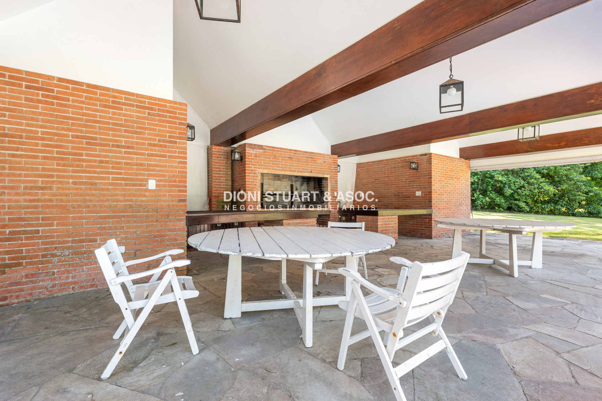 Casa ID.858 - Gran Casa en el Golf - 5 Dorm y Dep. - ARQ. ARTURO DUBOURG